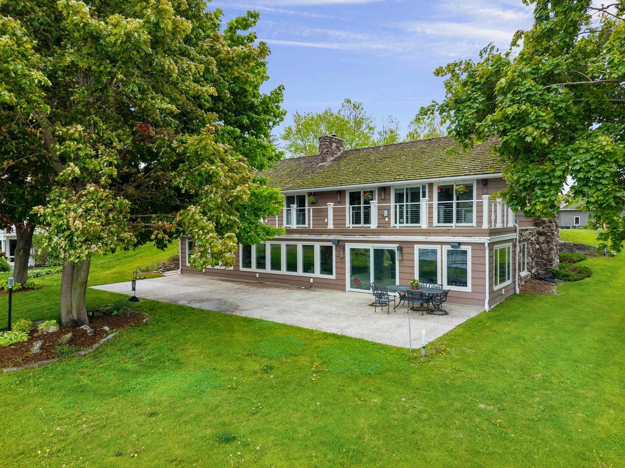 Markesan, Wisconsin, 53946, United States, 5 Bedrooms Bedrooms, ,4 BathroomsBathrooms,Residential,For Sale,2023665