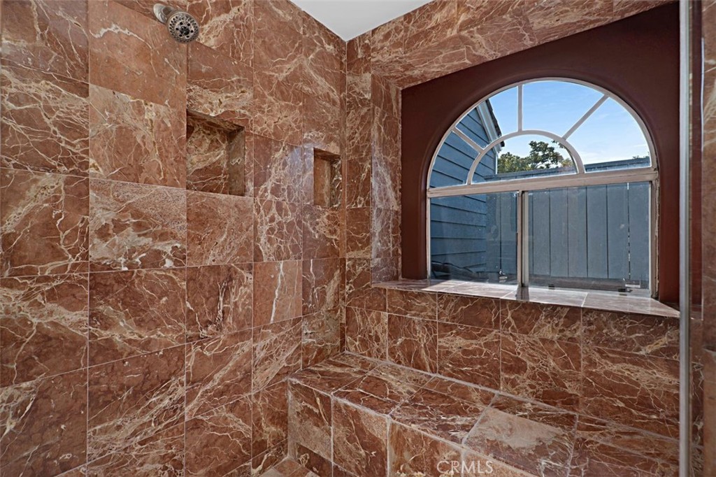 Long Beach, California, 90803, United States, 2 Bedrooms Bedrooms, ,3 BathroomsBathrooms,Residential,For Sale,1917947