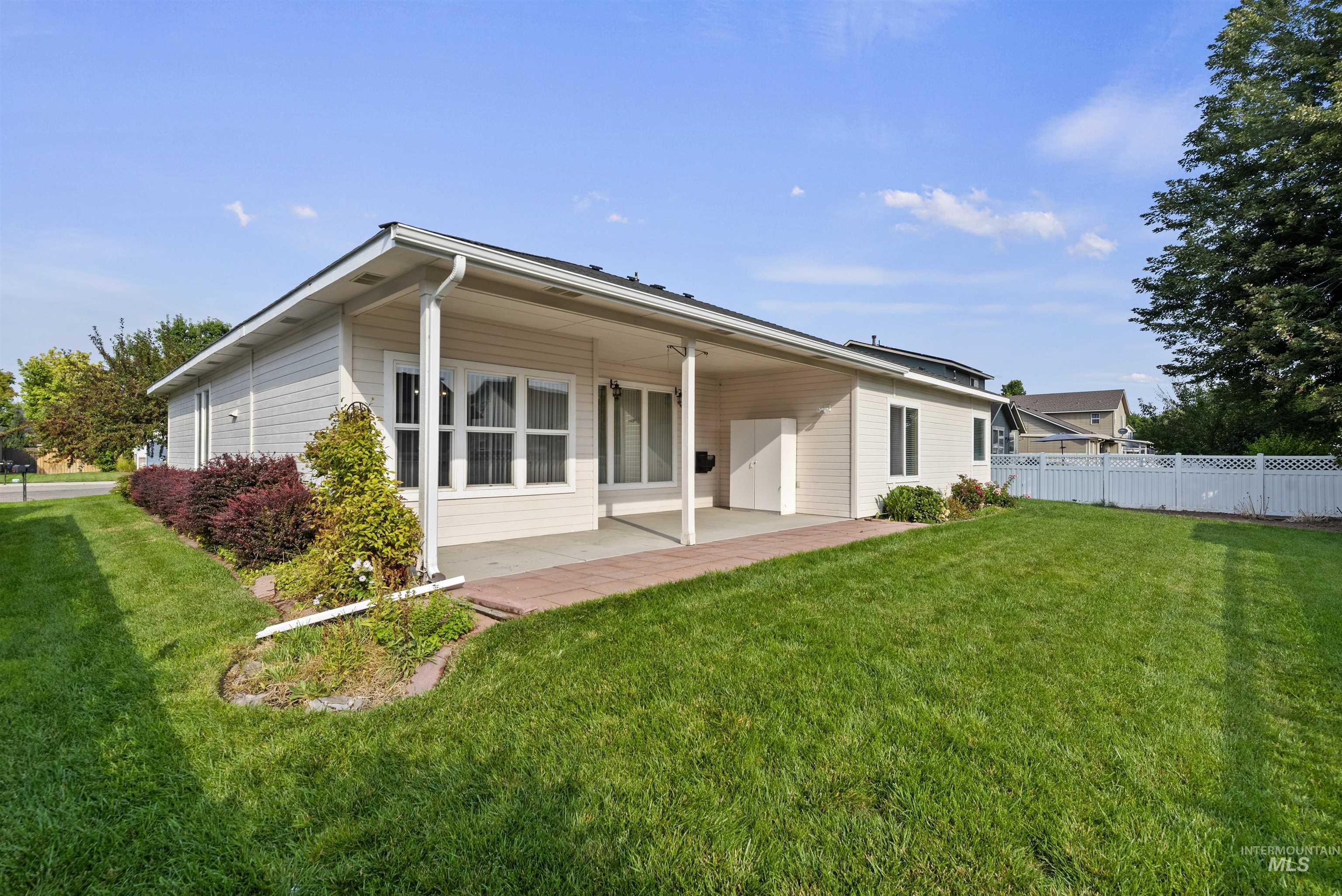 Meridian, Idaho, 83646-8306, United States, 4 Bedrooms Bedrooms, ,Residential,For Sale,1941739