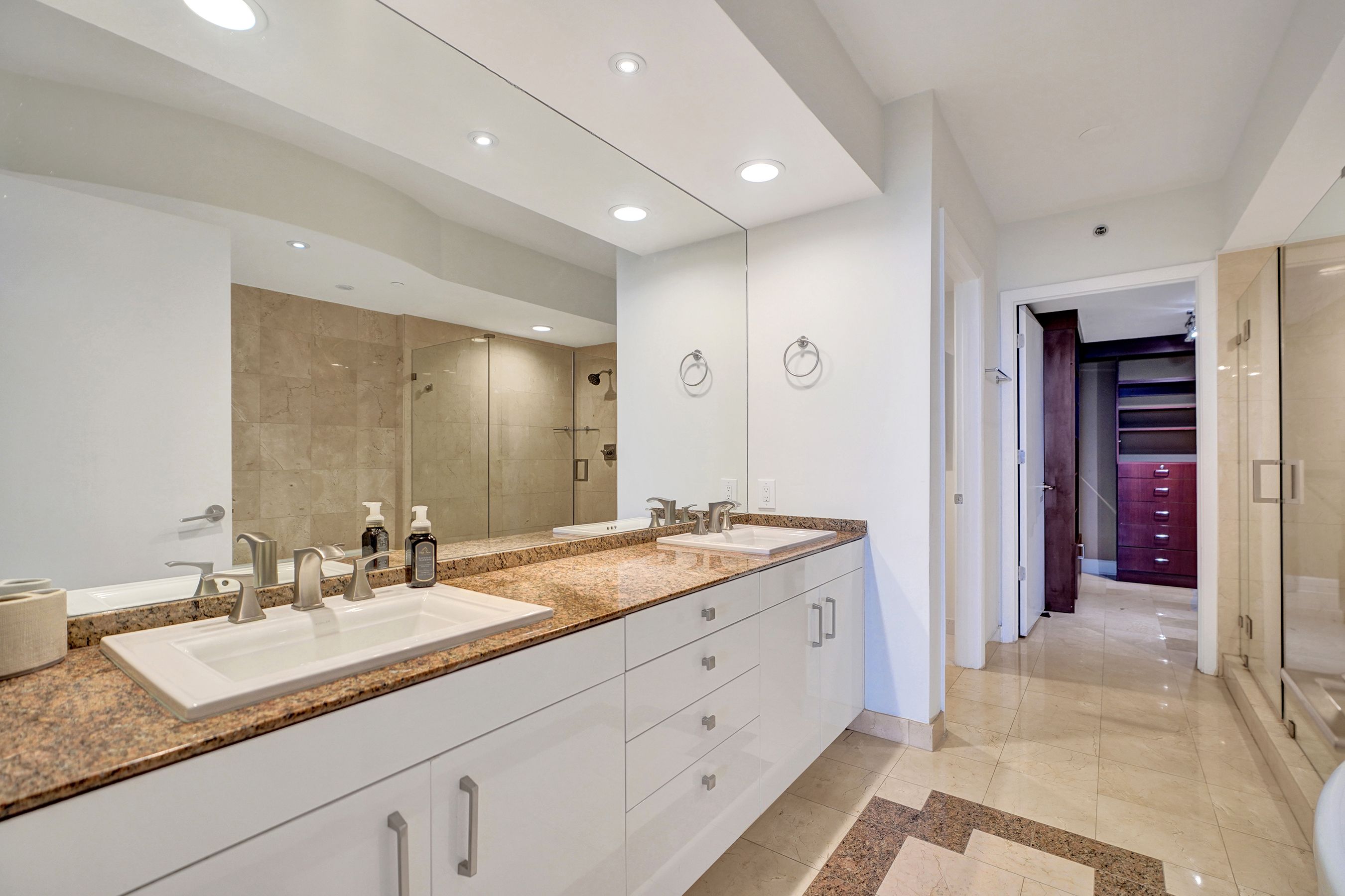  19111 Collins Ave, Sunny Isles Beach, FL, 33160 - 物件實景