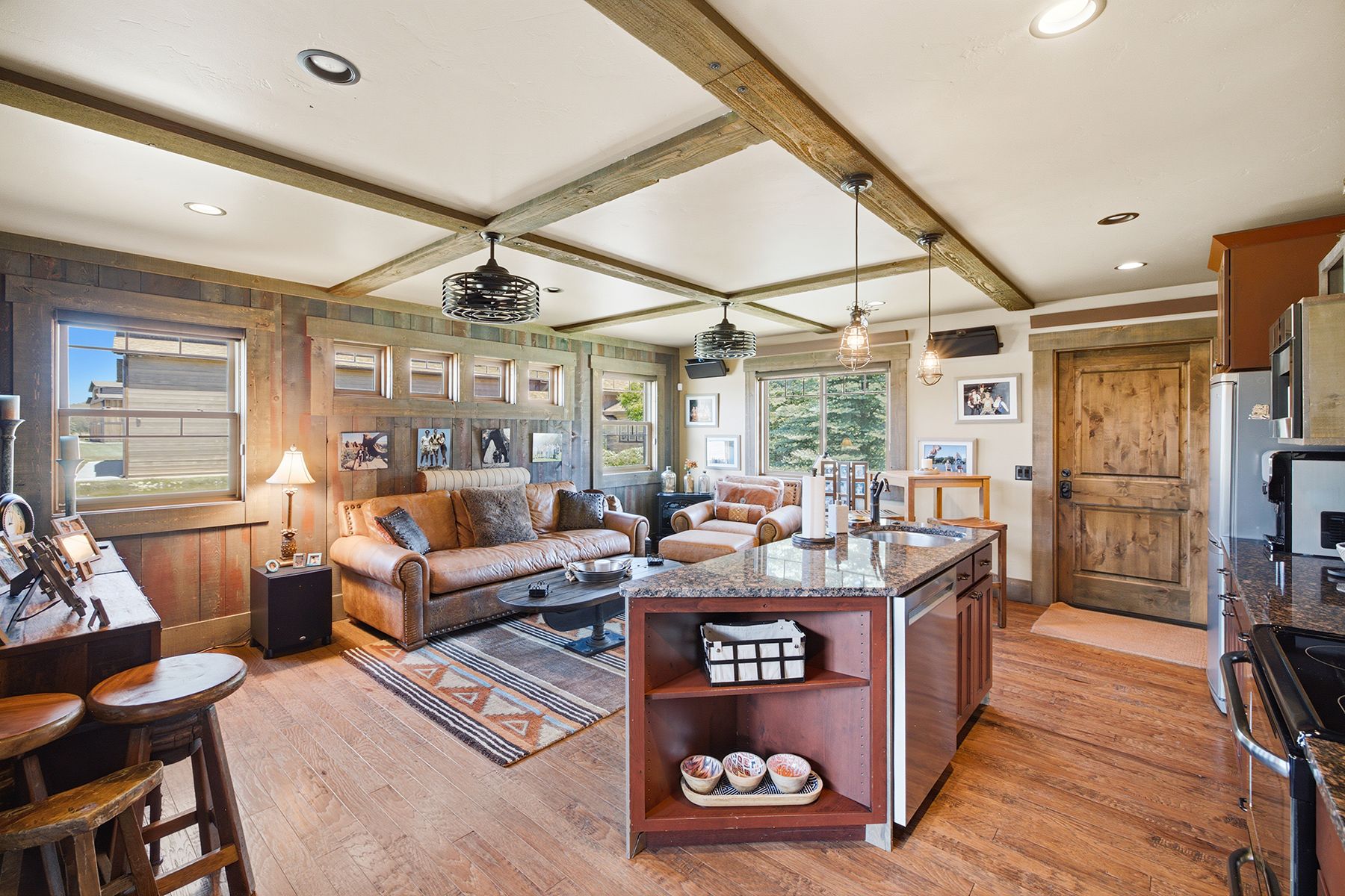  Elevated Living at Alpine Airpark - 物件實景