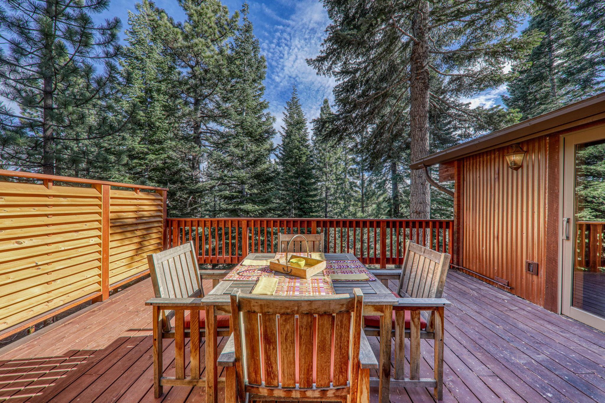 Truckee, California, 96161, United States, 4 Bedrooms Bedrooms, ,3 BathroomsBathrooms,Residential,For Sale,1998817