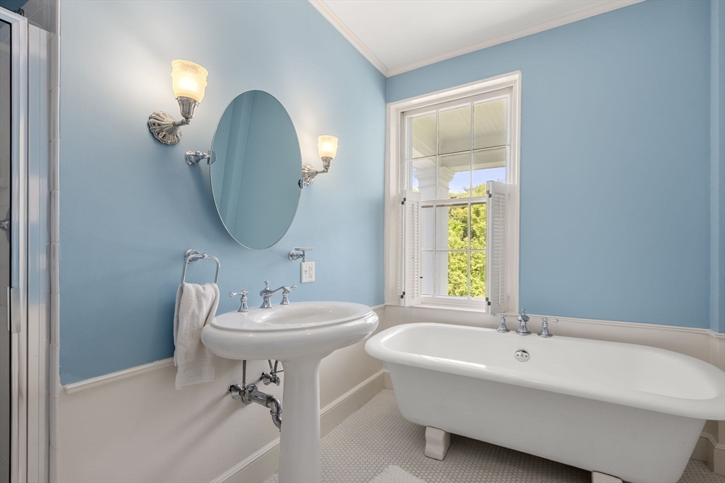 Sudbury, Massachusetts, 01776, United States, 6 Bedrooms Bedrooms, ,6 BathroomsBathrooms,Residential,For Sale,1804131