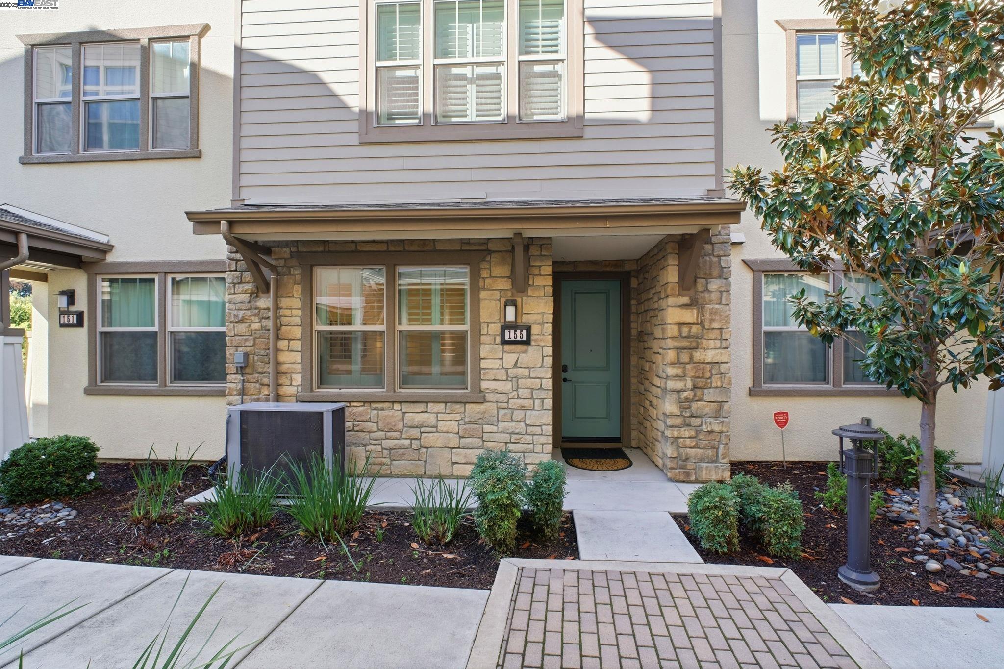 Fremont, California, 94539, United States, 3 Bedrooms Bedrooms, ,3 BathroomsBathrooms,Residential,For Sale,1995689