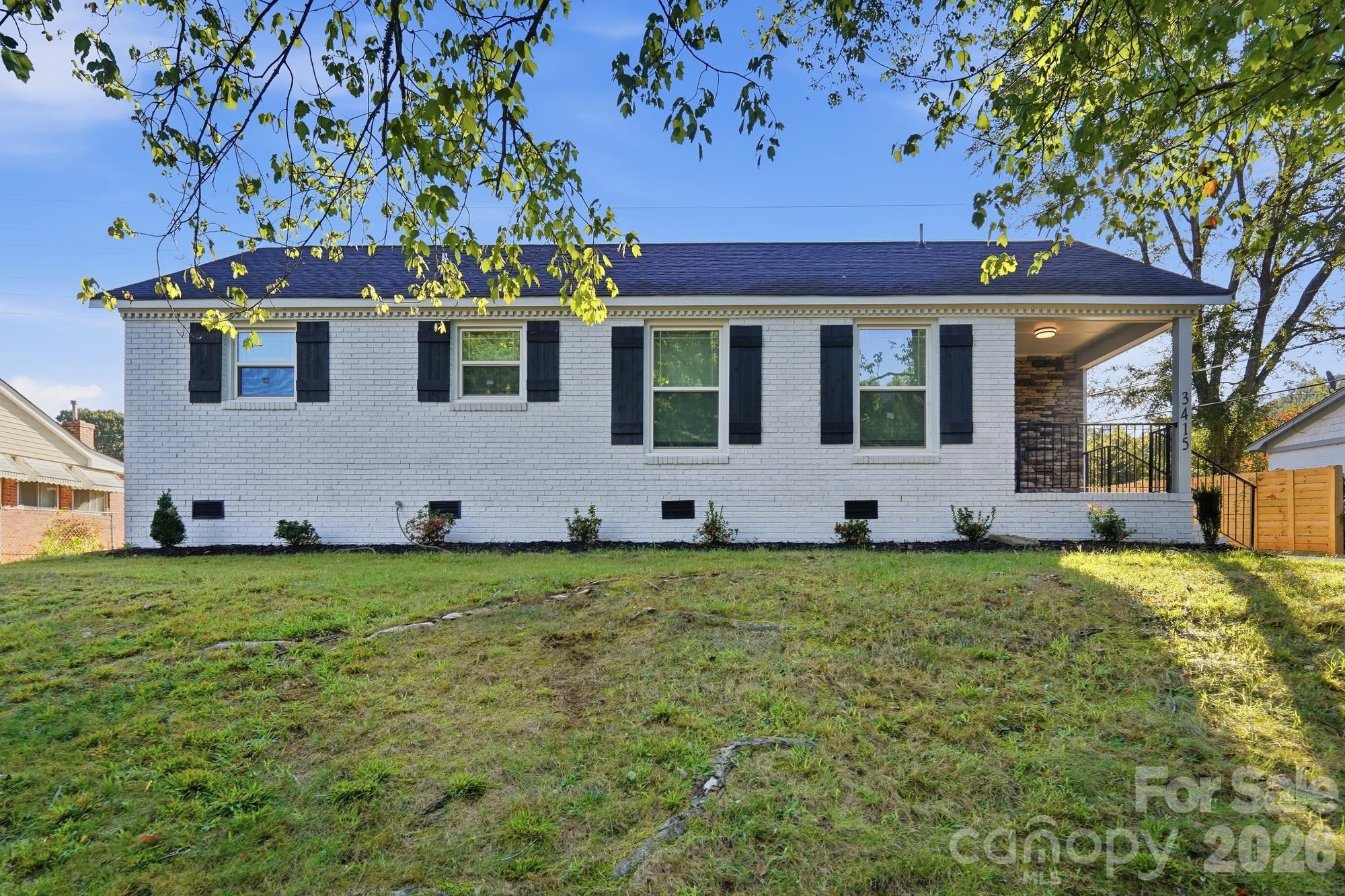 Barfield Dr, Charlotte, NC 28217