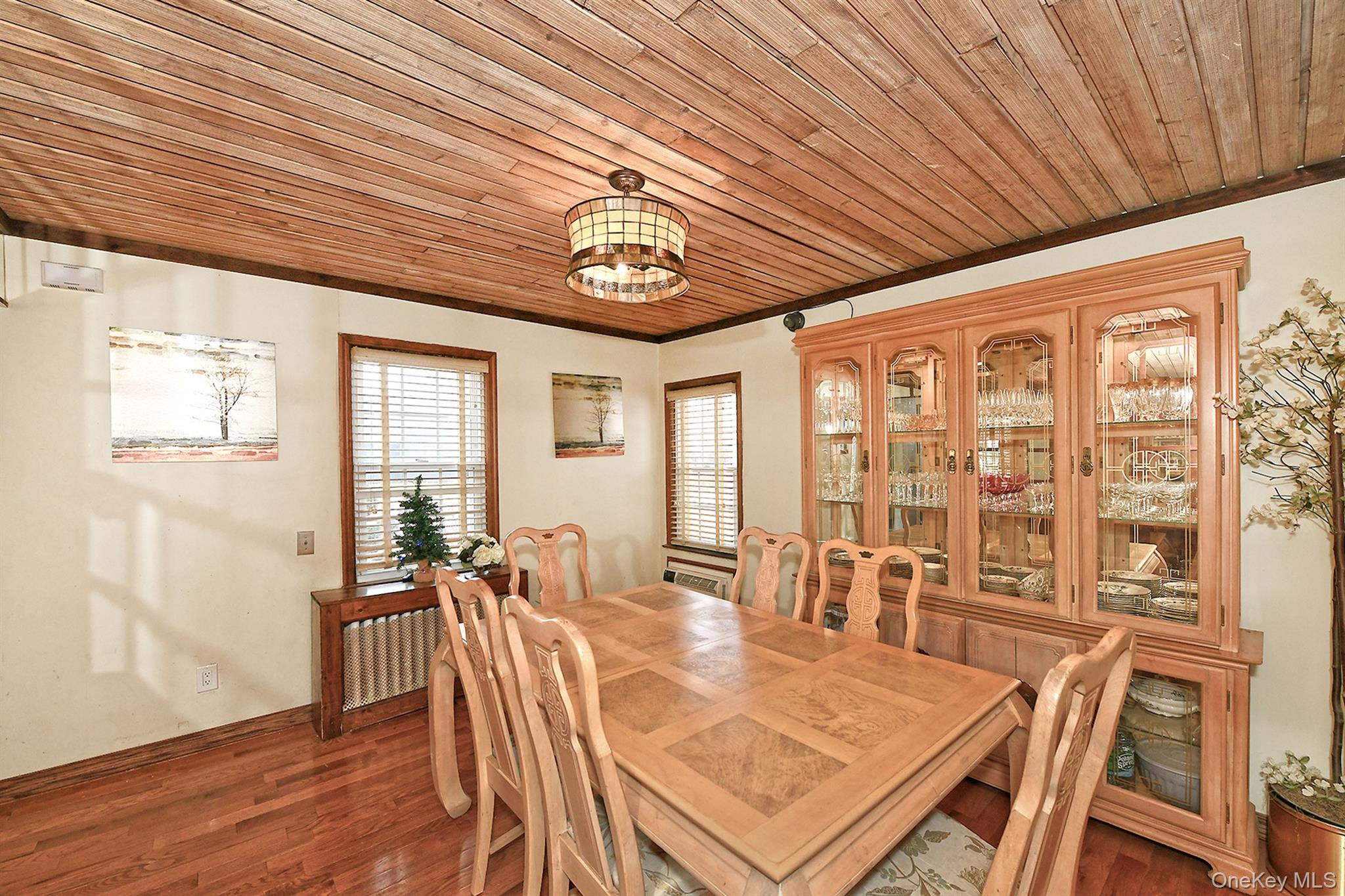 Freeport, New York, 11520, United States, 3 Bedrooms Bedrooms, ,2 BathroomsBathrooms,Residential,For Sale,2003300