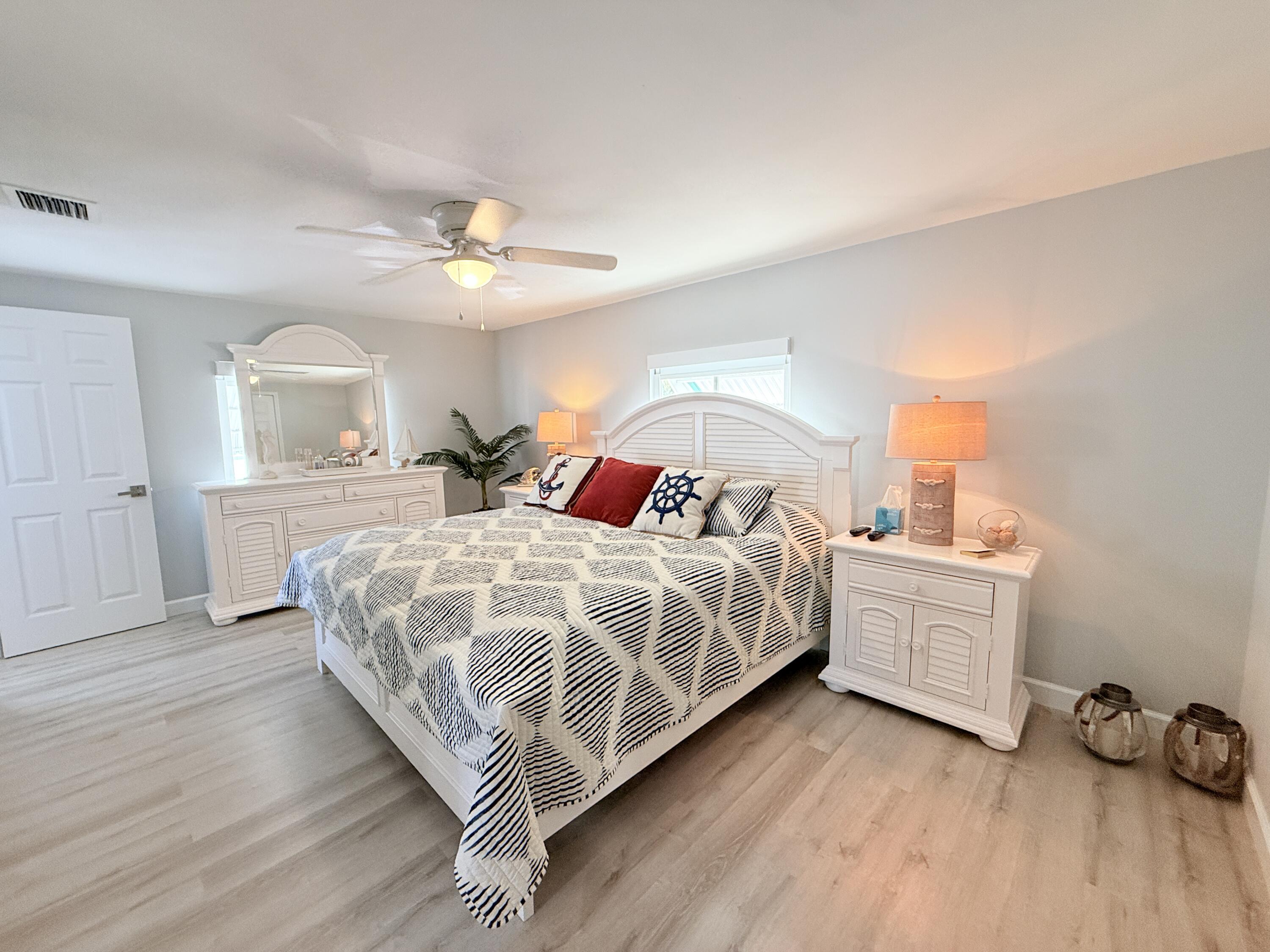 Key Largo, Florida, 33037, United States, 2 Bedrooms Bedrooms, ,2 BathroomsBathrooms,Residential,For Sale,1998042