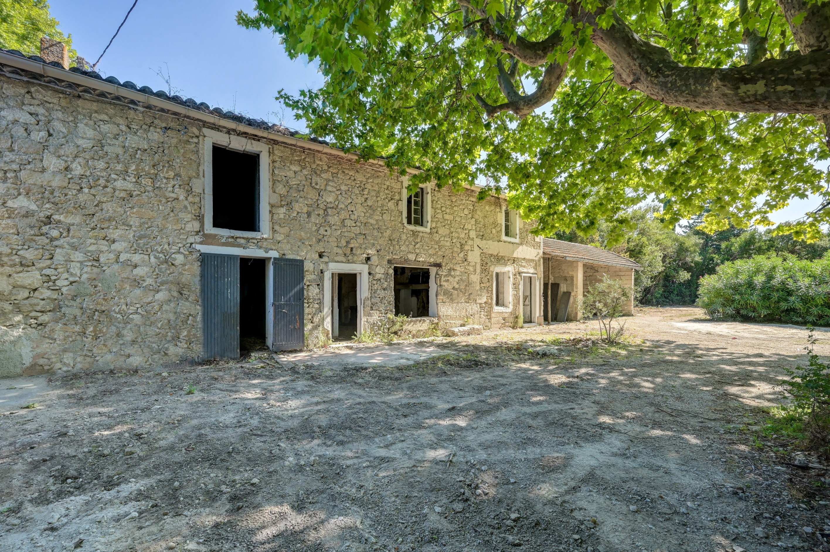  Authentic farmhouse to renovate in Saint Rémy de Provence - 物件實景