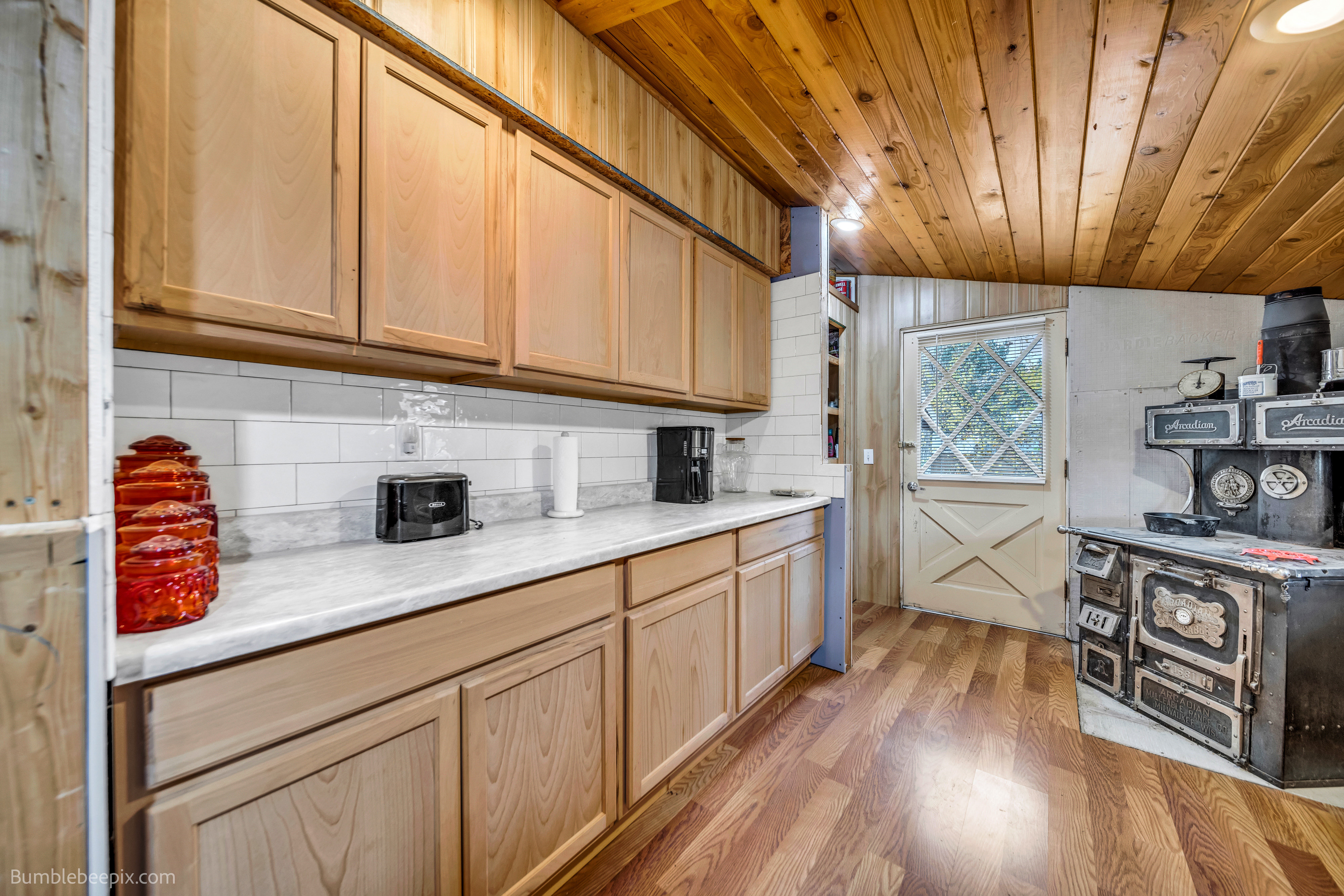 Cusick, Washington, 99119, United States, 4 Bedrooms Bedrooms, ,1 BathroomBathrooms,Residential,For Sale,1988641