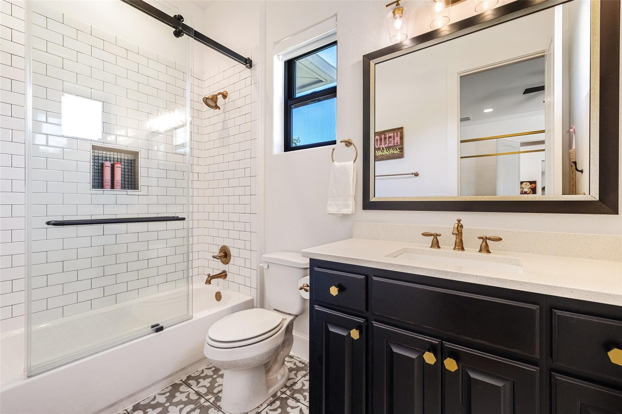 Georgetown, Texas, 78633, United States, 4 Bedrooms Bedrooms, ,5 BathroomsBathrooms,Residential,For Sale,1798285