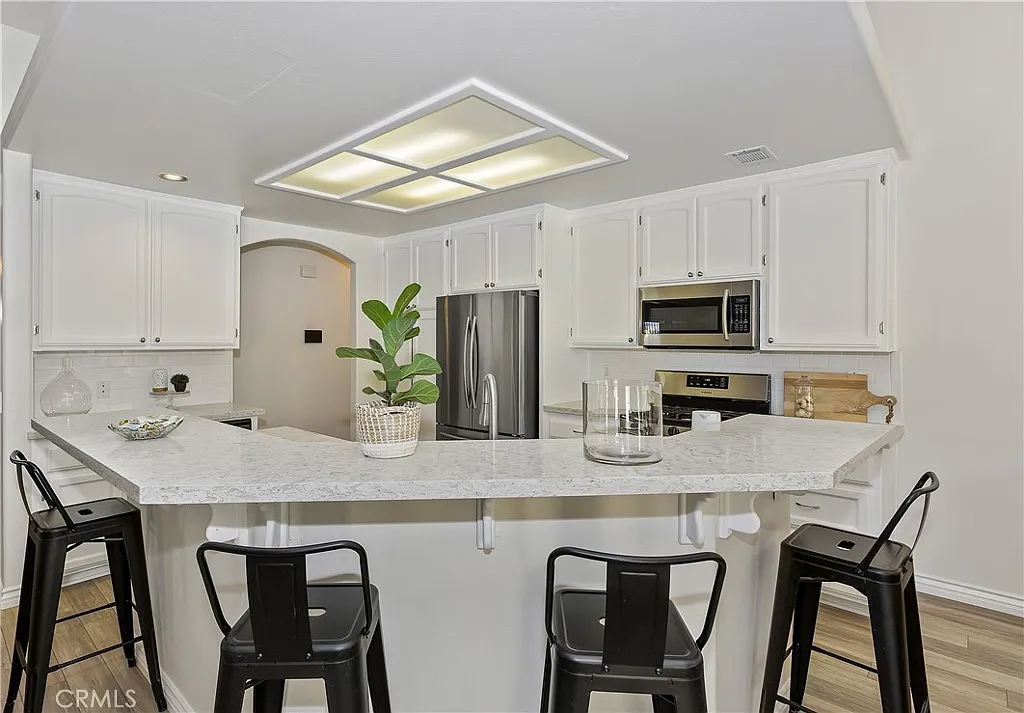 Victorvile, California, 92395, United States, 4 Bedrooms Bedrooms, ,2 BathroomsBathrooms,Residential,For Sale,1978607