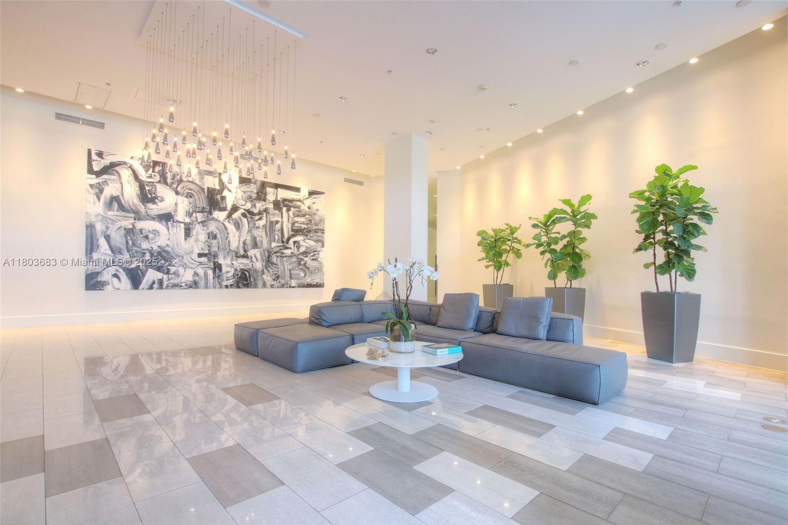 Miami Beach, Florida, 33139, United States, 1 Bedroom Bedrooms, ,2 BathroomsBathrooms,Residential,For Sale,1818097