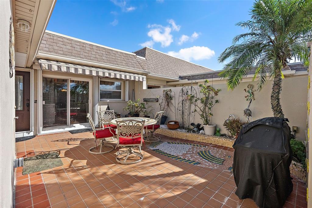 St Petersburg, Florida, 33708, United States, 2 Bedrooms Bedrooms, ,2 BathroomsBathrooms,Residential,For Sale,1963095