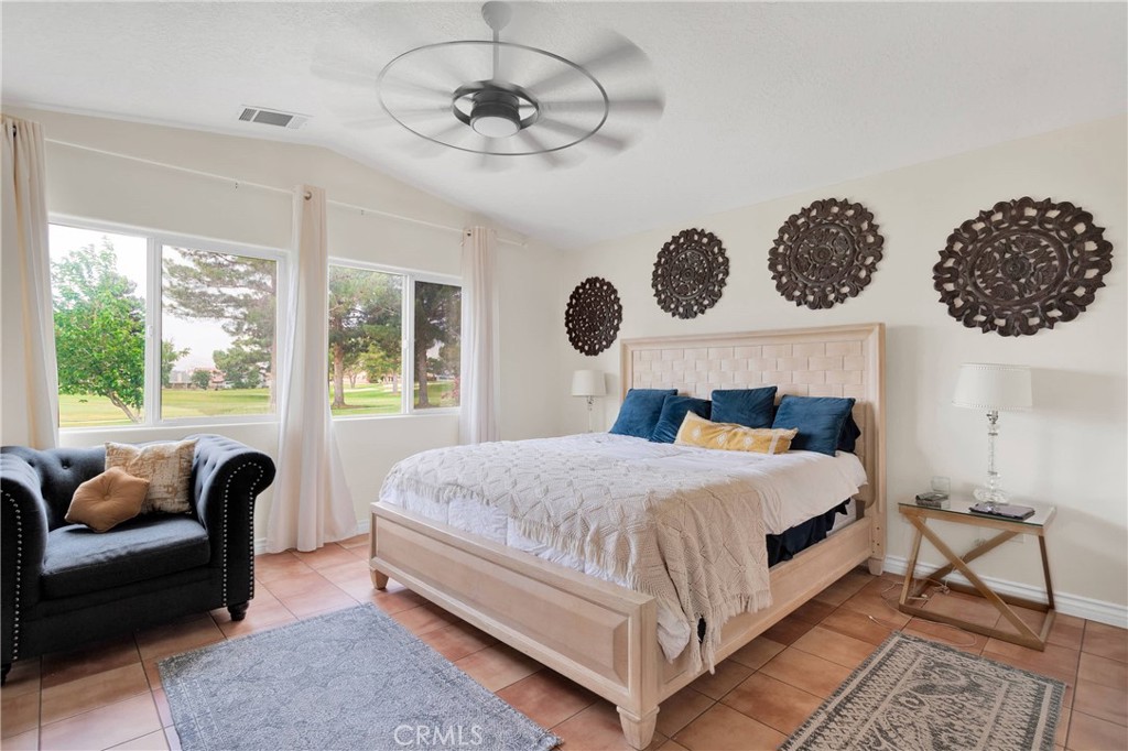 Victorville, California, 92395, United States, 4 Bedrooms Bedrooms, ,2 BathroomsBathrooms,Residential,For Sale,1927294