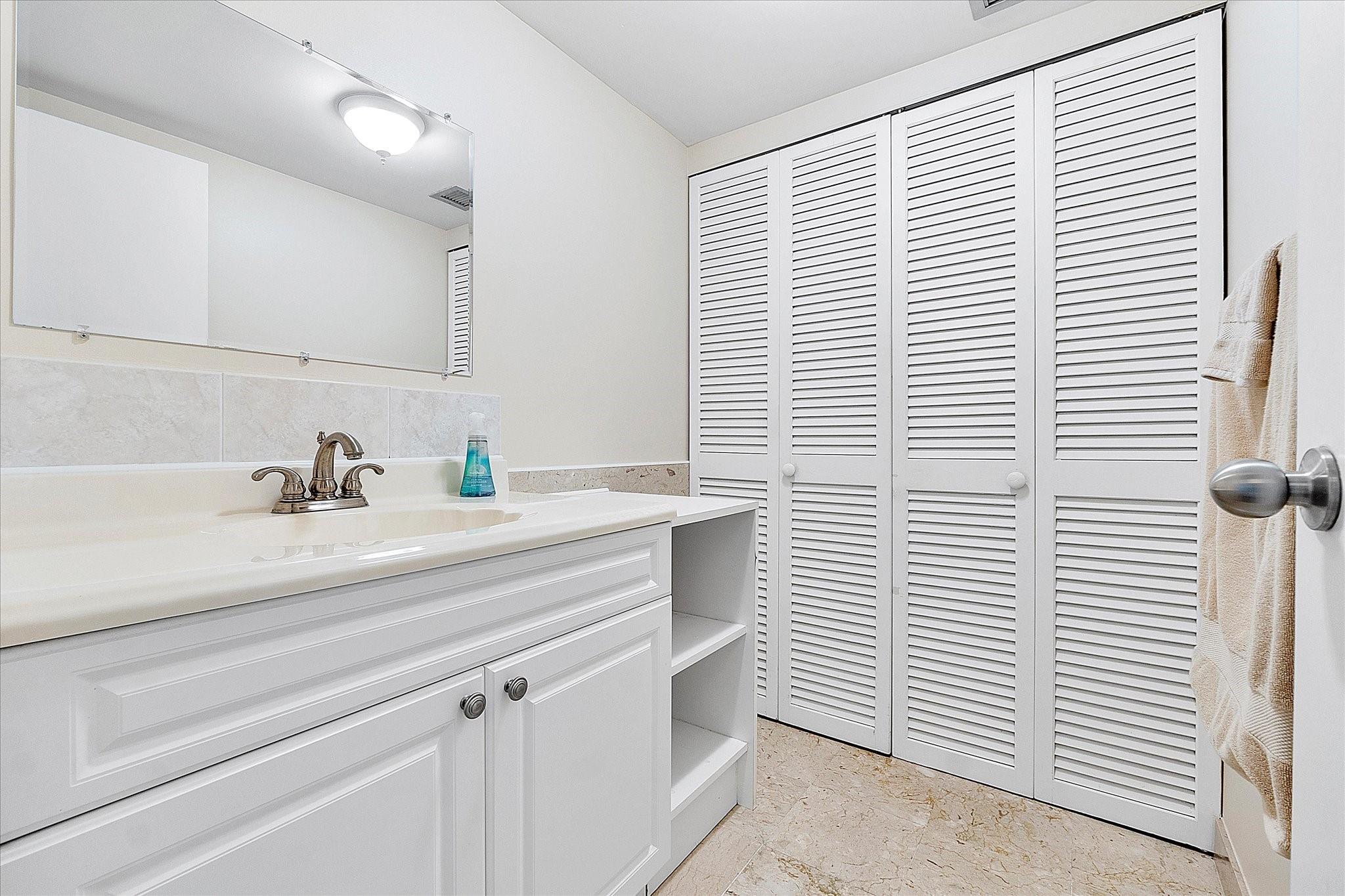 Pompano Beach, Florida, 33062, United States, 2 Bedrooms Bedrooms, ,2 BathroomsBathrooms,Residential,For Sale,1974558