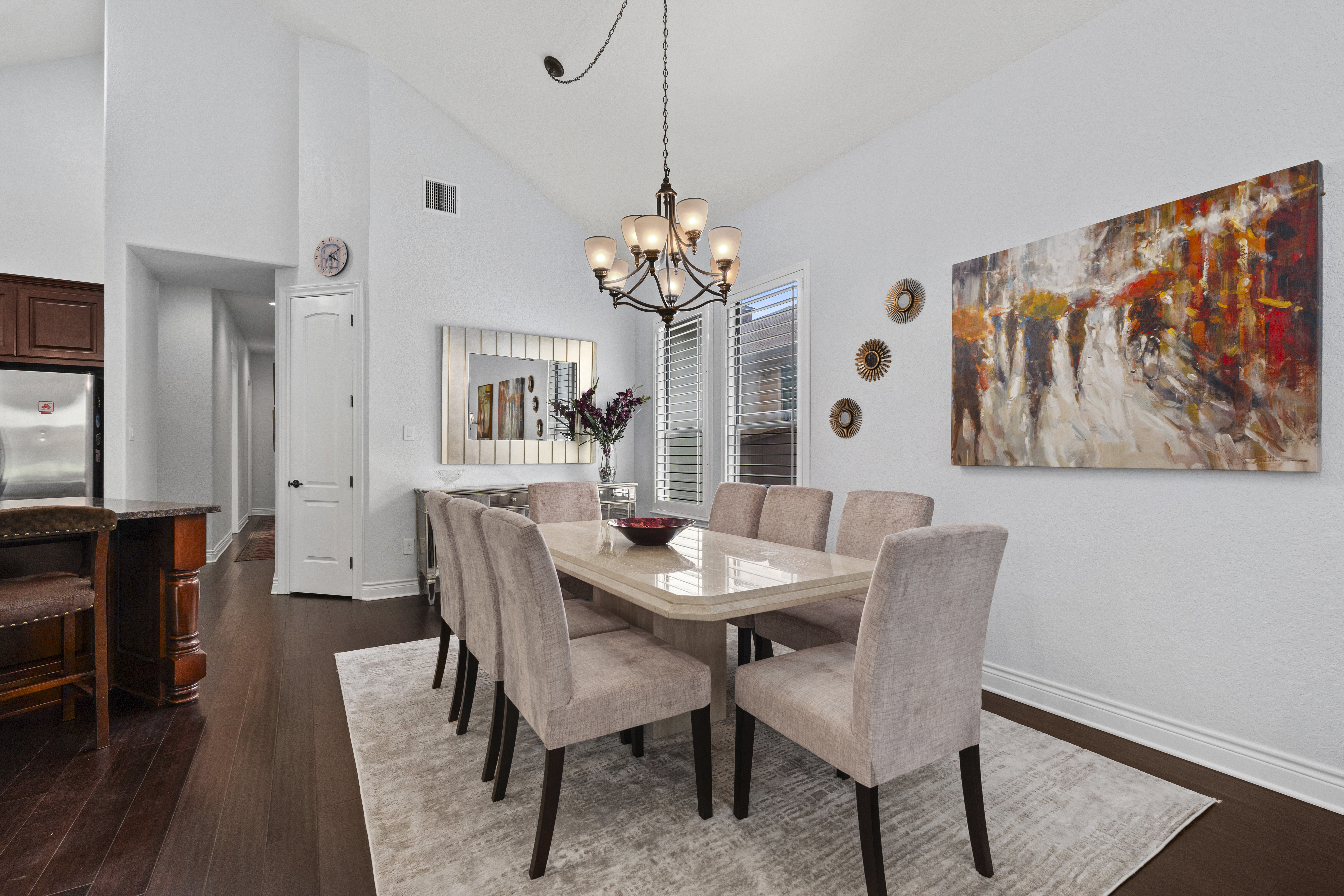  Remodeled Estate Living in Rogers Ranch - 物件實景