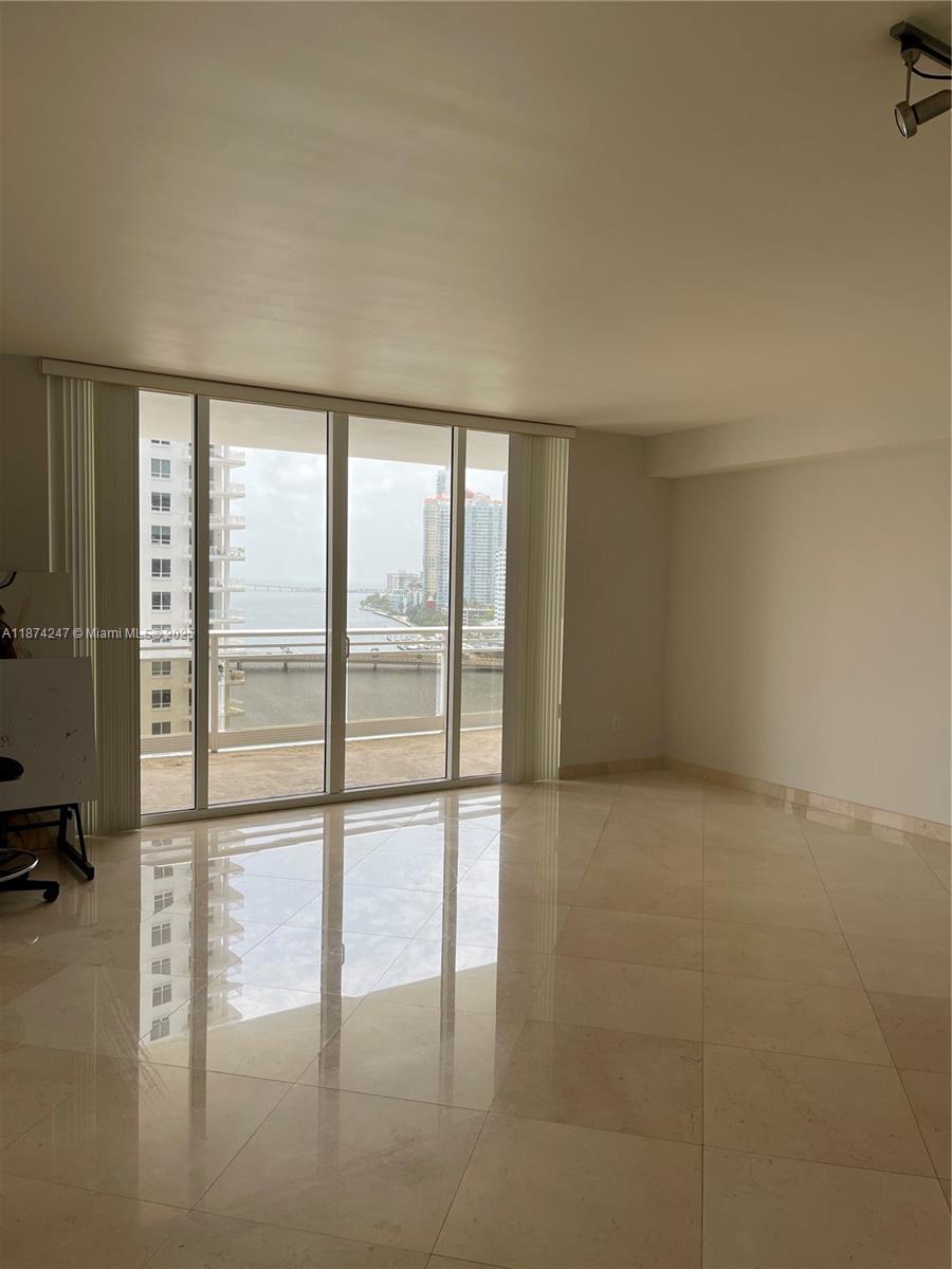 Miami, Florida, 33131, United States, 2 Bedrooms Bedrooms, ,3 BathroomsBathrooms,Residential,For Sale,1942203