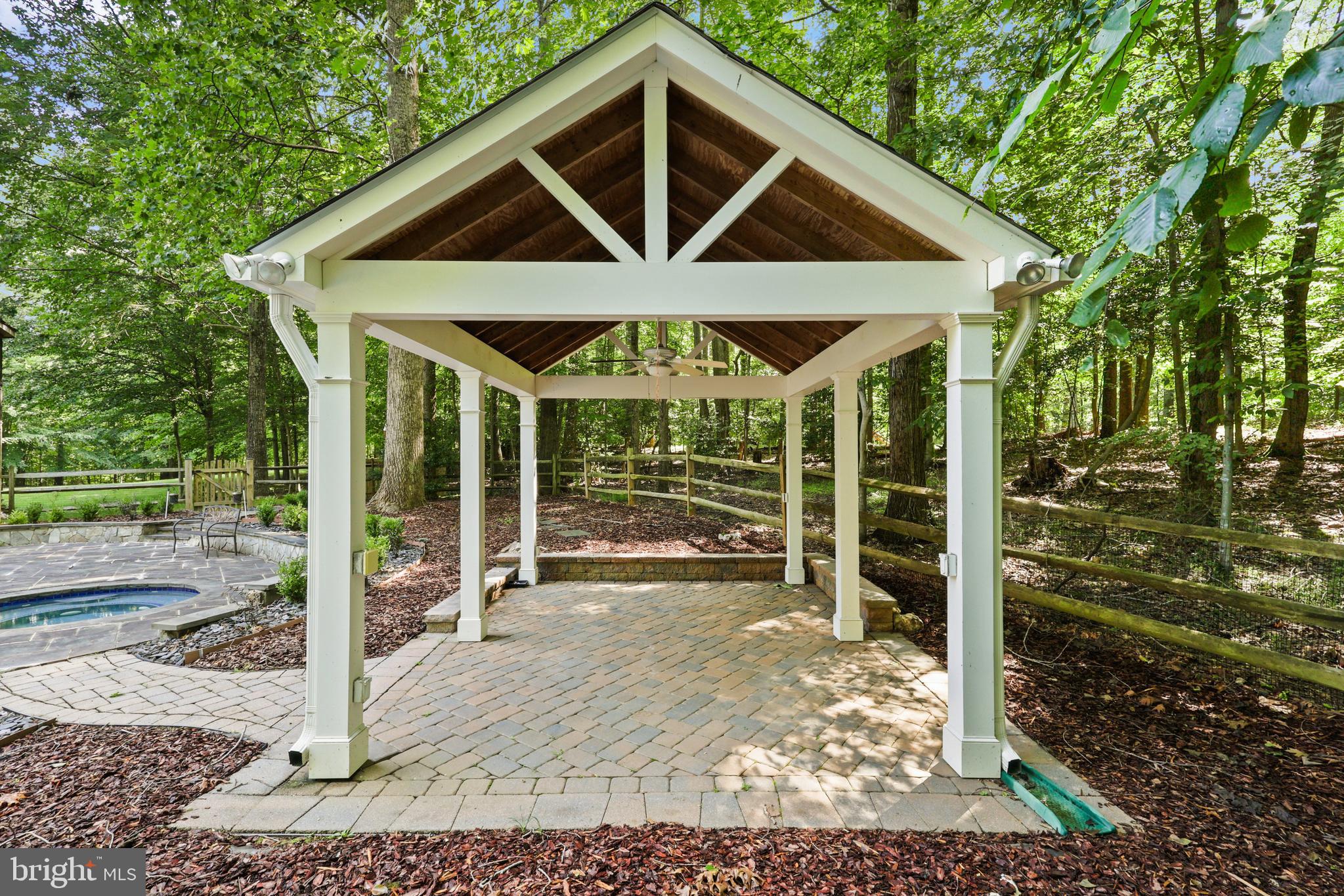 Fairfax Station, Virginia, 22039, United States, 5 Bedrooms Bedrooms, ,6 BathroomsBathrooms,Residential,For Sale,1810572