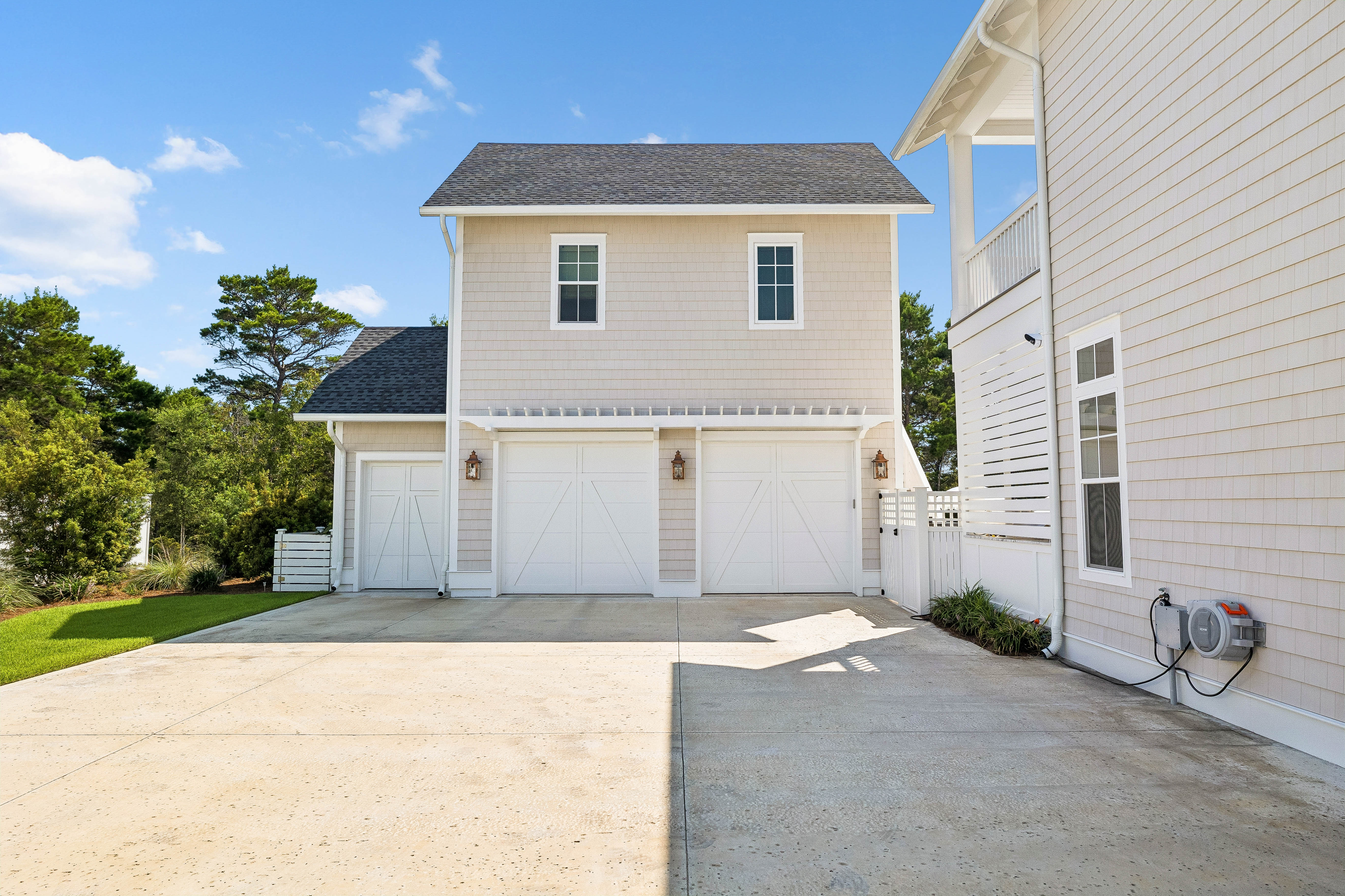  Custom Home Backing To State Forest And Coastal Dune Lake - 物件實景