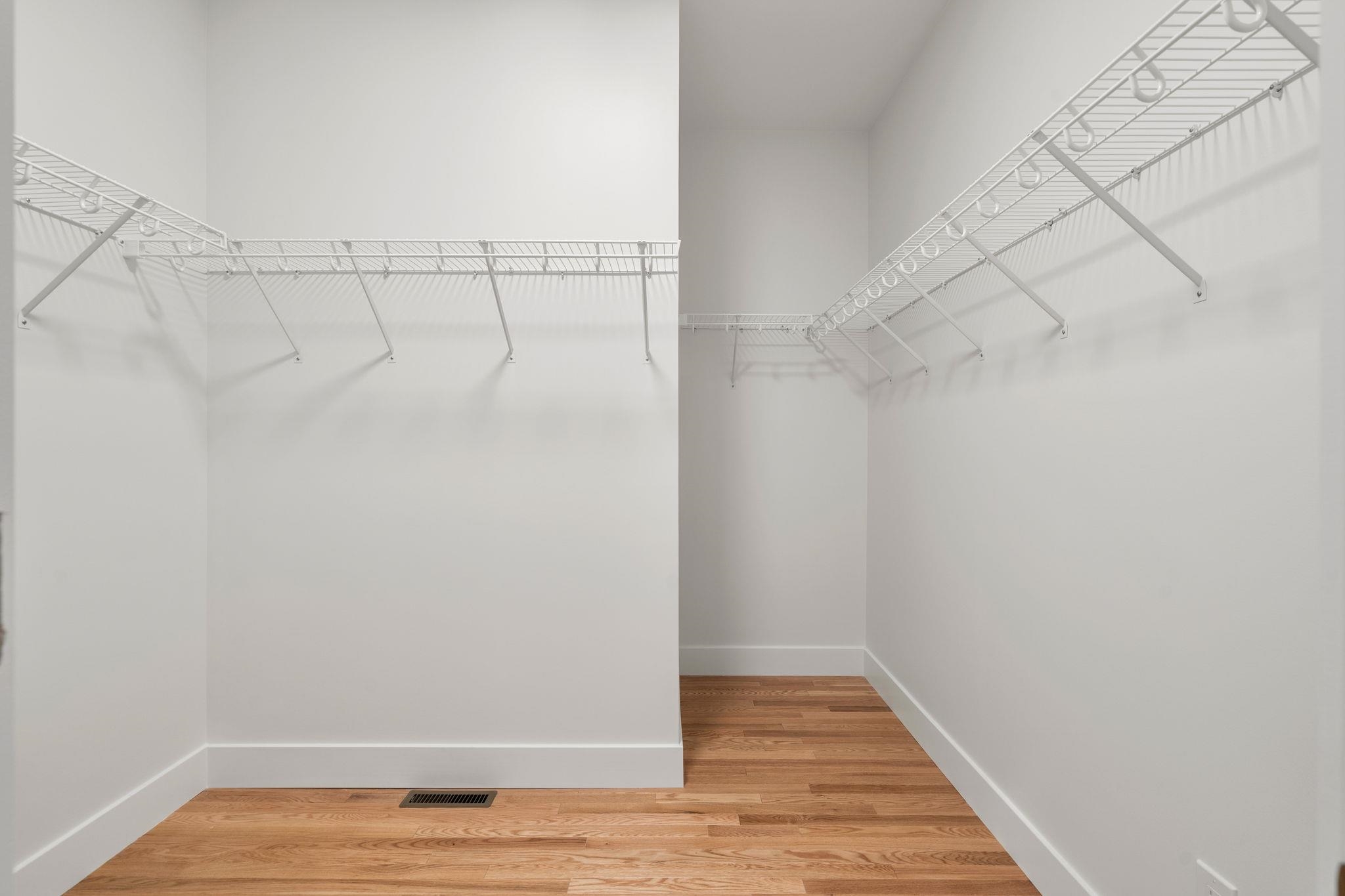 Bedford, New Hampshire, 03110, United States, 4 Bedrooms Bedrooms, ,5 BathroomsBathrooms,Residential,For Sale,1991015