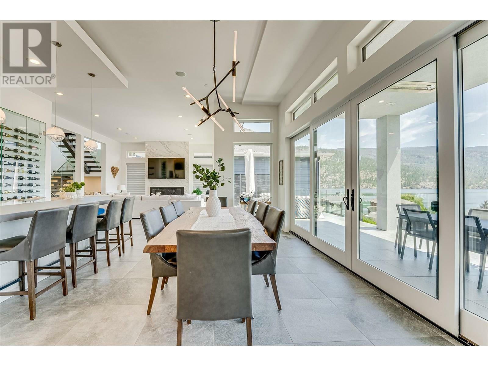LAKE COUNTRY, British Columbia, V4V 2G2, CA, 4 Bedrooms Bedrooms, ,3 BathroomsBathrooms,Residential,For Sale,1859669