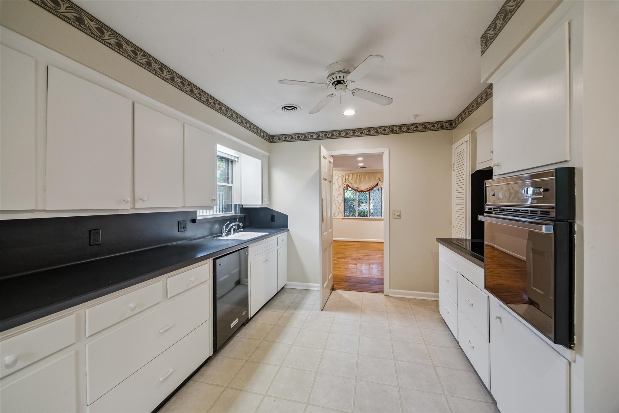  2126 Chimney Rock Road - 物件實景