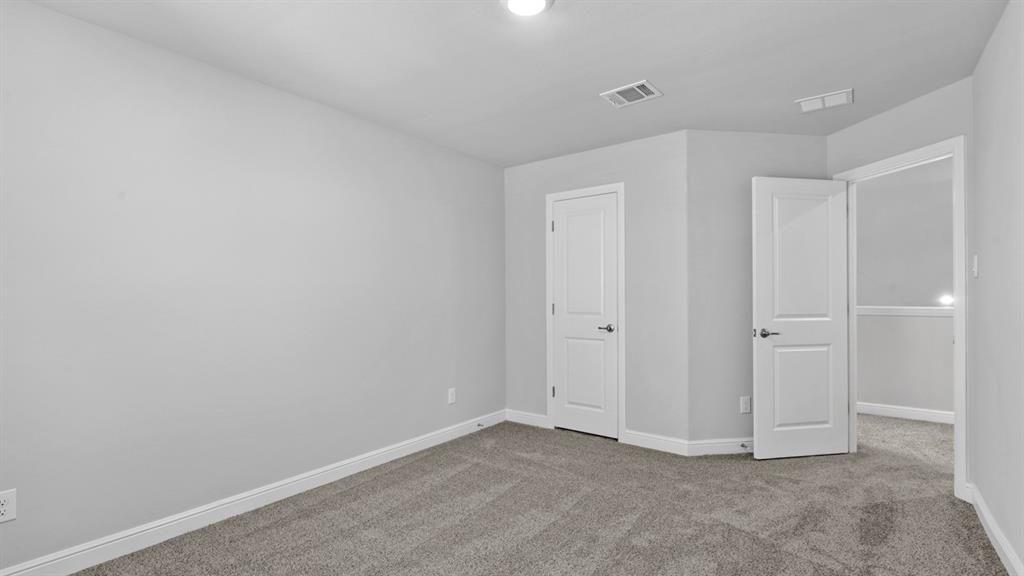 Mansfield, Texas, 76063, United States, 5 Bedrooms Bedrooms, ,3 BathroomsBathrooms,Residential,For Sale,1937196
