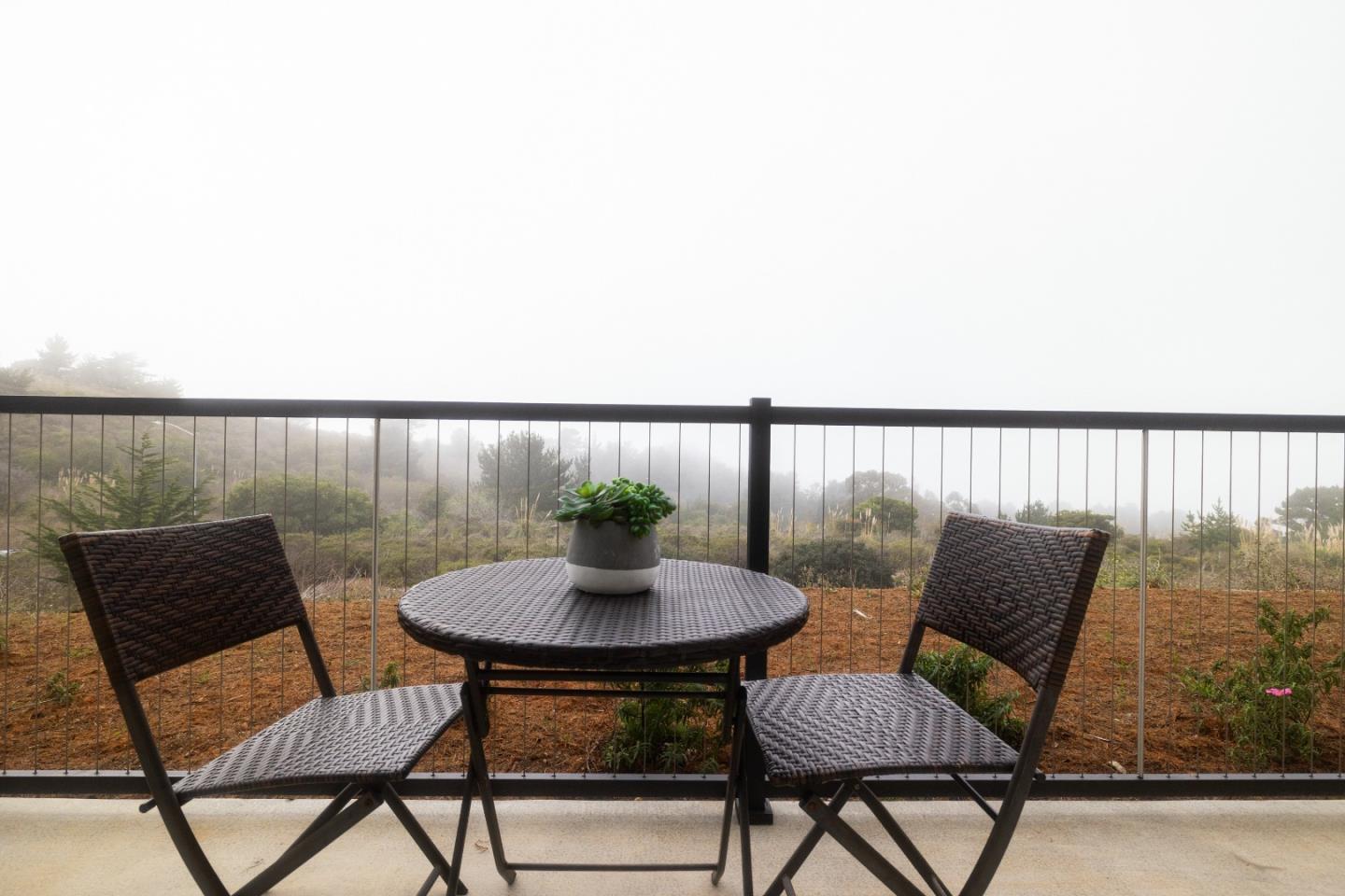 Pacifica, California, 94044, United States, 2 Bedrooms Bedrooms, ,3 BathroomsBathrooms,Residential,For Sale,1989147