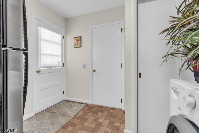 Raritan Twp., New Jersey, 08822, United States, 3 Bedrooms Bedrooms, ,2 BathroomsBathrooms,Residential,For Sale,1951157