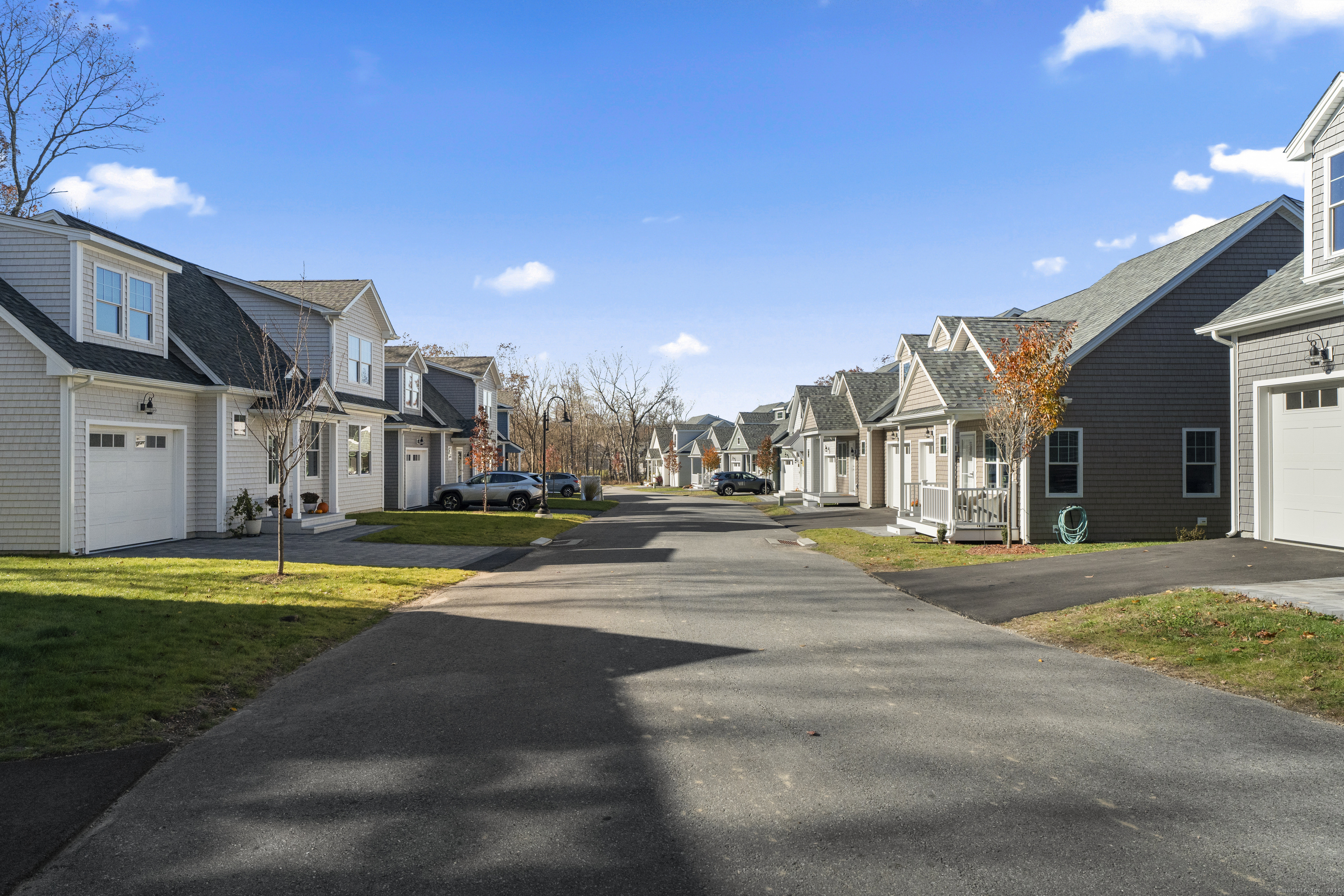 Waterford, Connecticut, 06385, United States, 2 Bedrooms Bedrooms, ,3 BathroomsBathrooms,Residential,For Sale,1995569