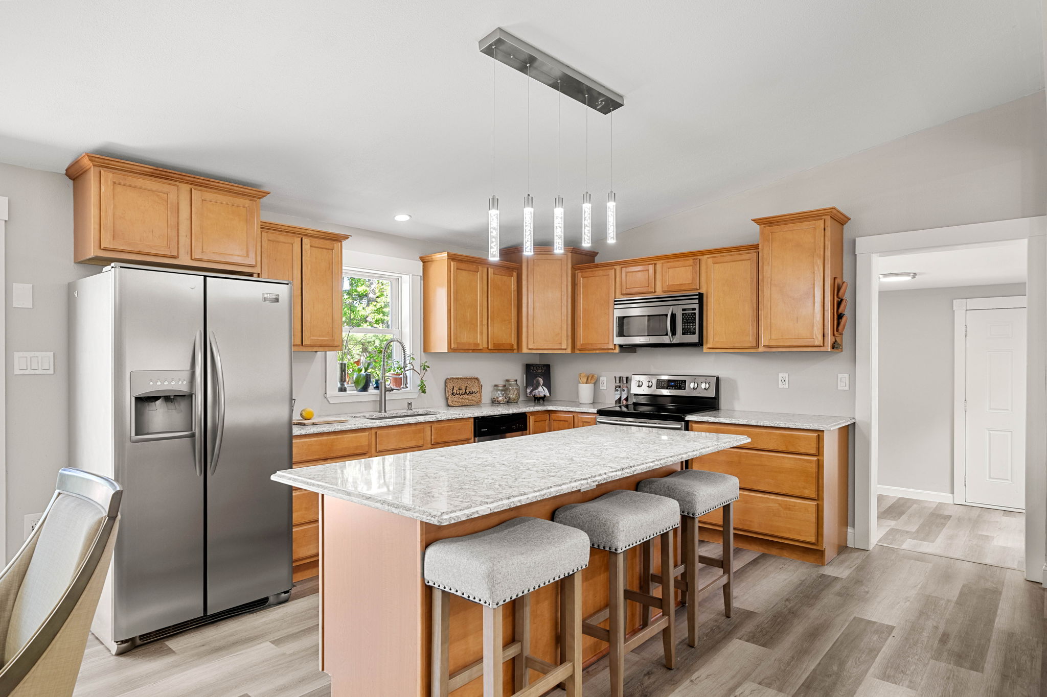  102 Kimball Rd, Amesbury, MA, 01913 - 物件實景
