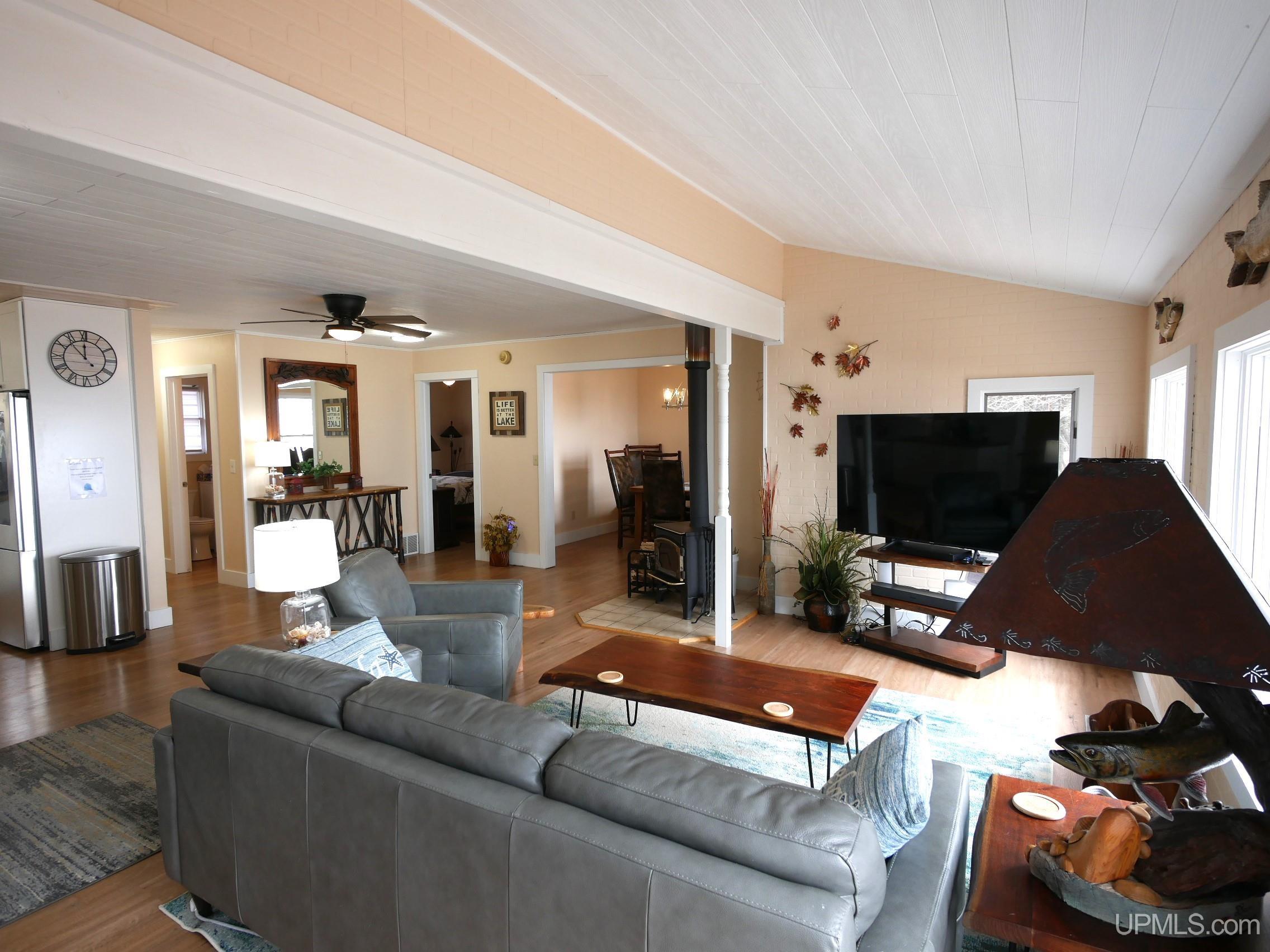 Lake Linden, Michigan, 49945, United States, 3 Bedrooms Bedrooms, ,3 BathroomsBathrooms,Residential,For Sale,1881345