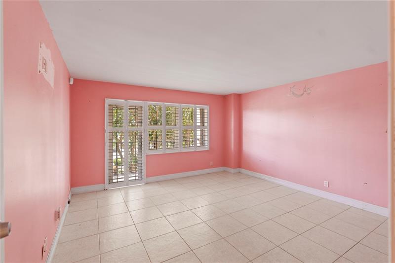 Lauderdale By The Sea, Florida, 33308, United States, 2 Bedrooms Bedrooms, ,2 BathroomsBathrooms,Residential,For Sale,1898422