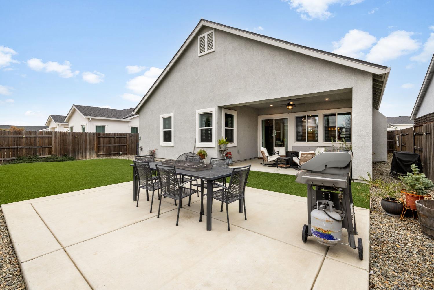 Roseville, California, 95747, United States, 3 Bedrooms Bedrooms, ,2 BathroomsBathrooms,Residential,For Sale,2002190