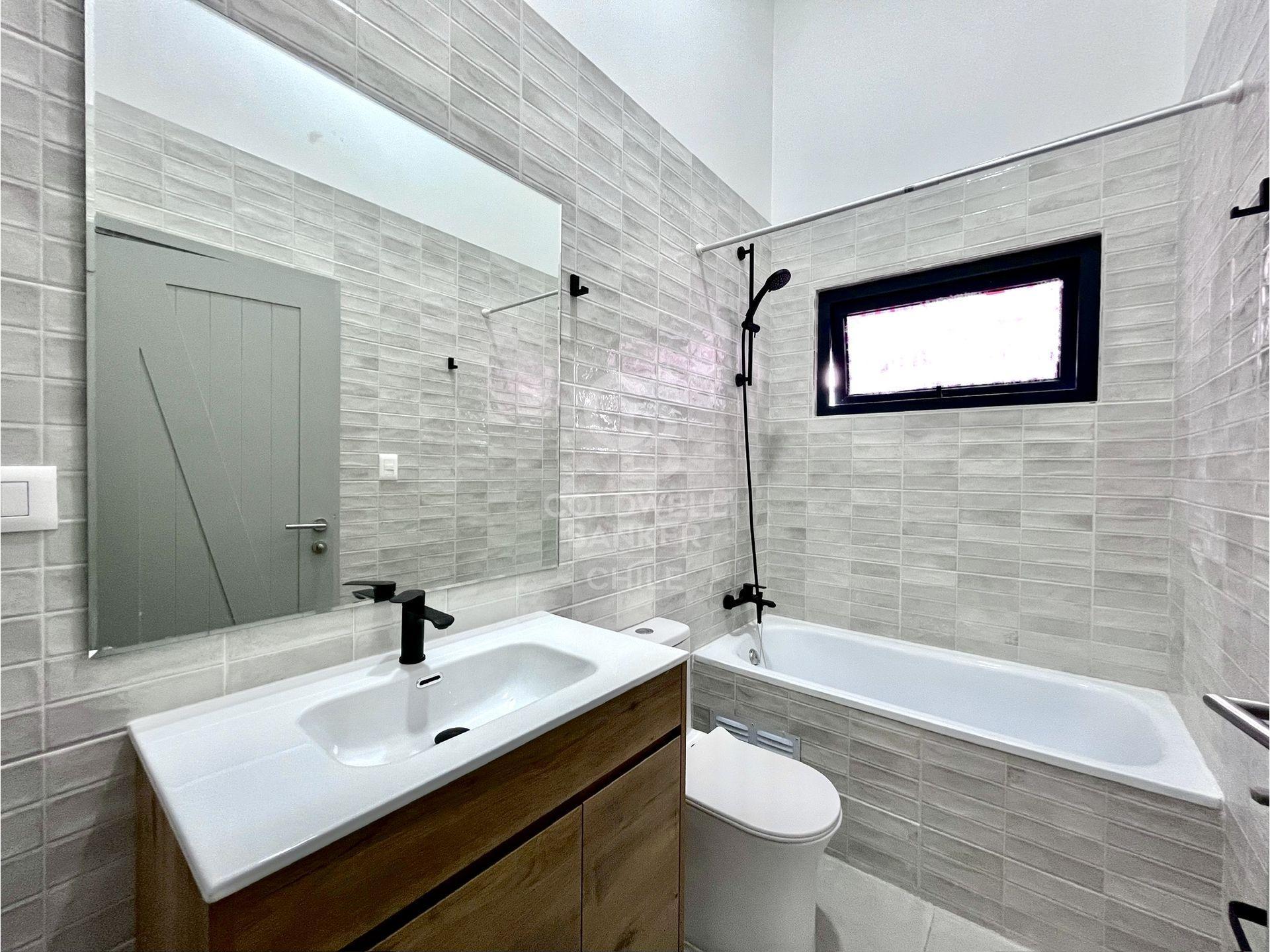 Vitacura, Chile, 3 Bedrooms Bedrooms, ,4 BathroomsBathrooms,Residential,For Sale,1898665