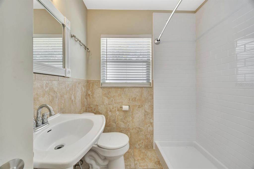 Tampa, Florida, 33611, United States, 3 Bedrooms Bedrooms, ,2 BathroomsBathrooms,Residential,For Sale,1876047