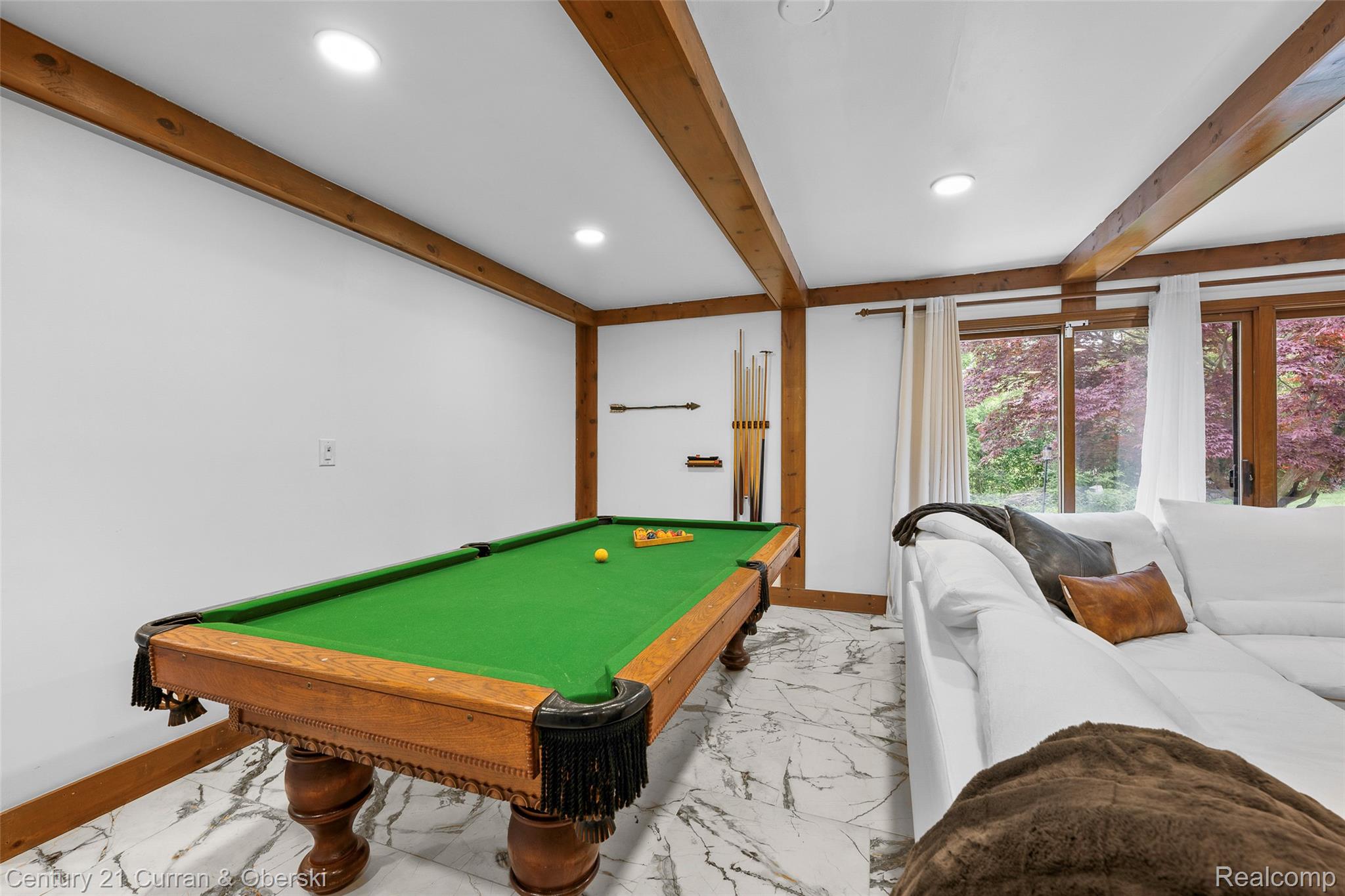 Farmington Hills, Michigan, 48331, United States, 4 Bedrooms Bedrooms, ,3 BathroomsBathrooms,Residential,For Sale,1873526