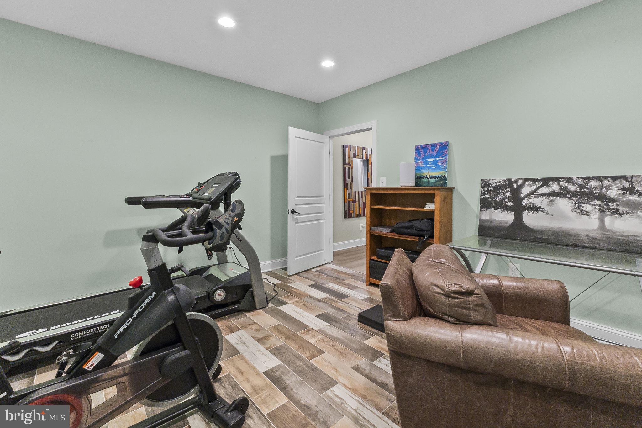 Owings, Maryland, 20736, United States, 6 Bedrooms Bedrooms, ,6 BathroomsBathrooms,Residential,For Sale,2049408