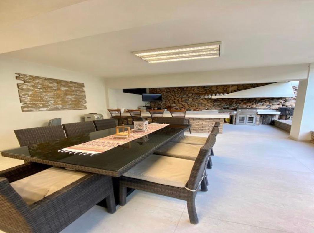 El Greco, Guadalupe, Nuevo León, 67173, Mexico, 4 Bedrooms Bedrooms, ,4 BathroomsBathrooms,Residential,For Sale,El Greco,1442844