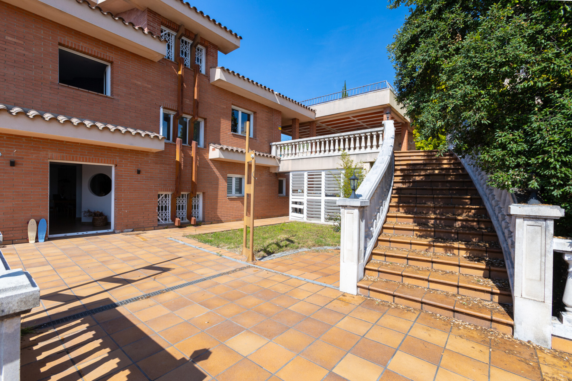  Elegant and stately residence with the best views. - 物件實景
