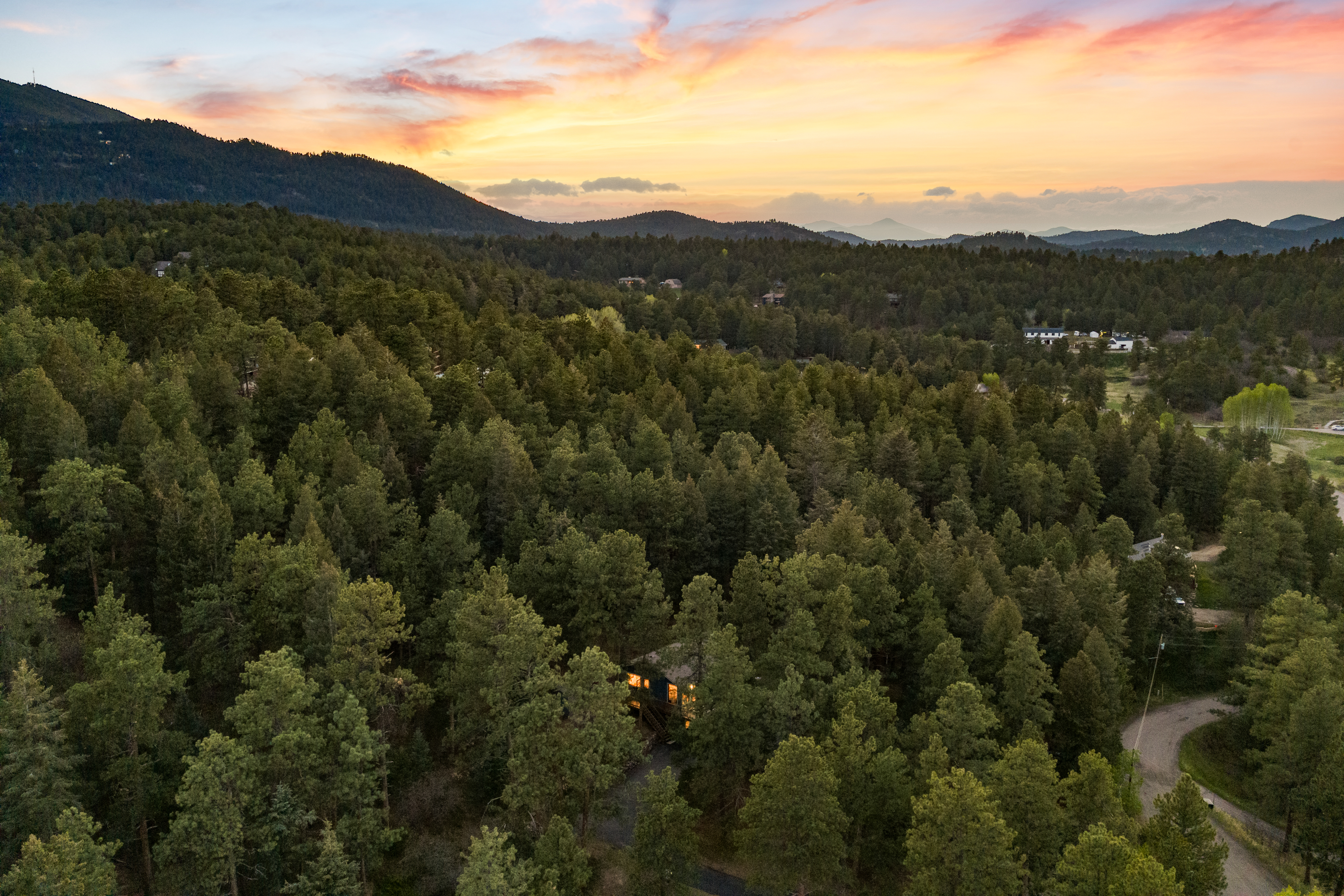  Mountain Retreat  15 Minutes to Denver - 物件實景