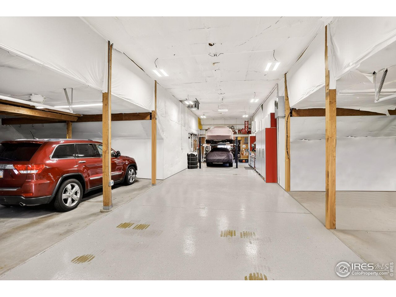 Lafayette, Colorado, 80026, United States, 5 Bedrooms Bedrooms, ,5 BathroomsBathrooms,Residential,For Sale,1991447