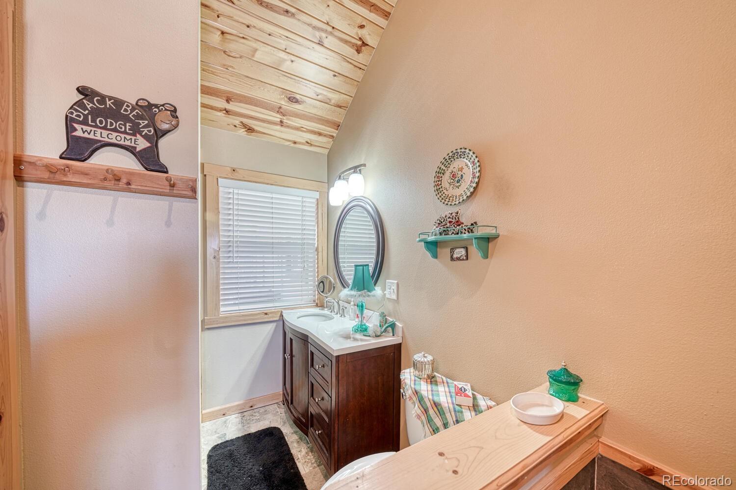 Salida, Colorado, 81201, United States, 3 Bedrooms Bedrooms, ,3 BathroomsBathrooms,Residential,For Sale,1977824