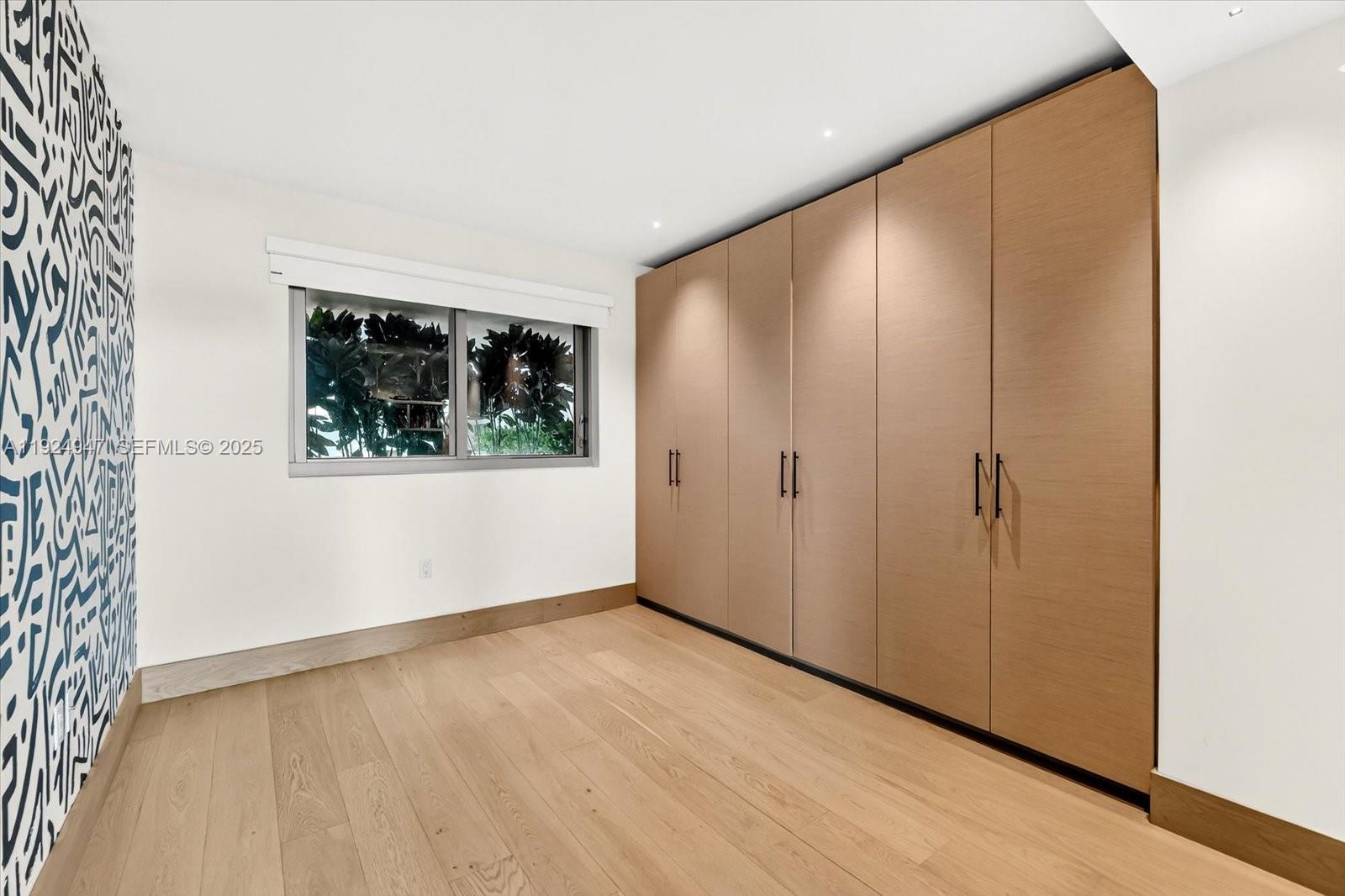 Miami Beach, Florida, 33139, United States, 3 Bedrooms Bedrooms, ,4 BathroomsBathrooms,Residential,For Sale,2003105