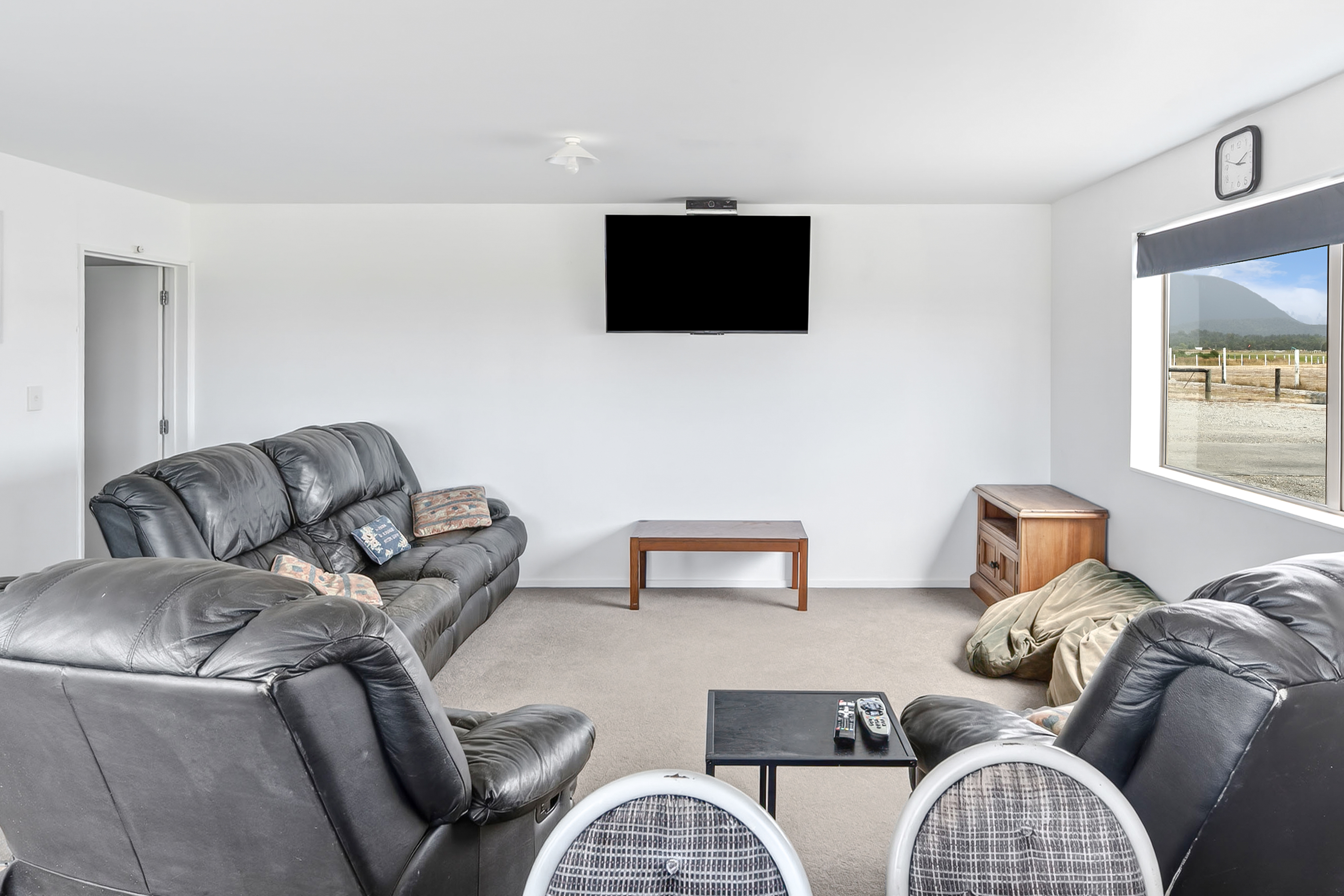  Fly In, Live In, Lease Out - 物件實景