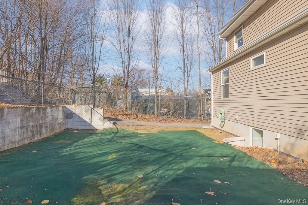 Haverstraw, New York, 10927, United States, 4 Bedrooms Bedrooms, ,2 BathroomsBathrooms,Residential,For Sale,2001244