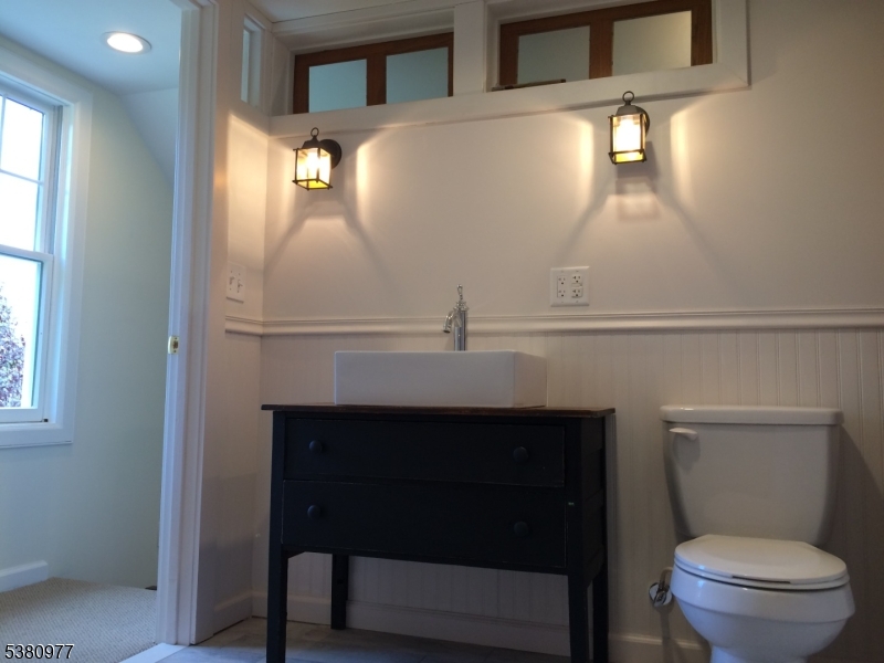 Andover Twp., New Jersey, 07860, United States, 4 Bedrooms Bedrooms, ,3 BathroomsBathrooms,Residential,For Sale,1941972