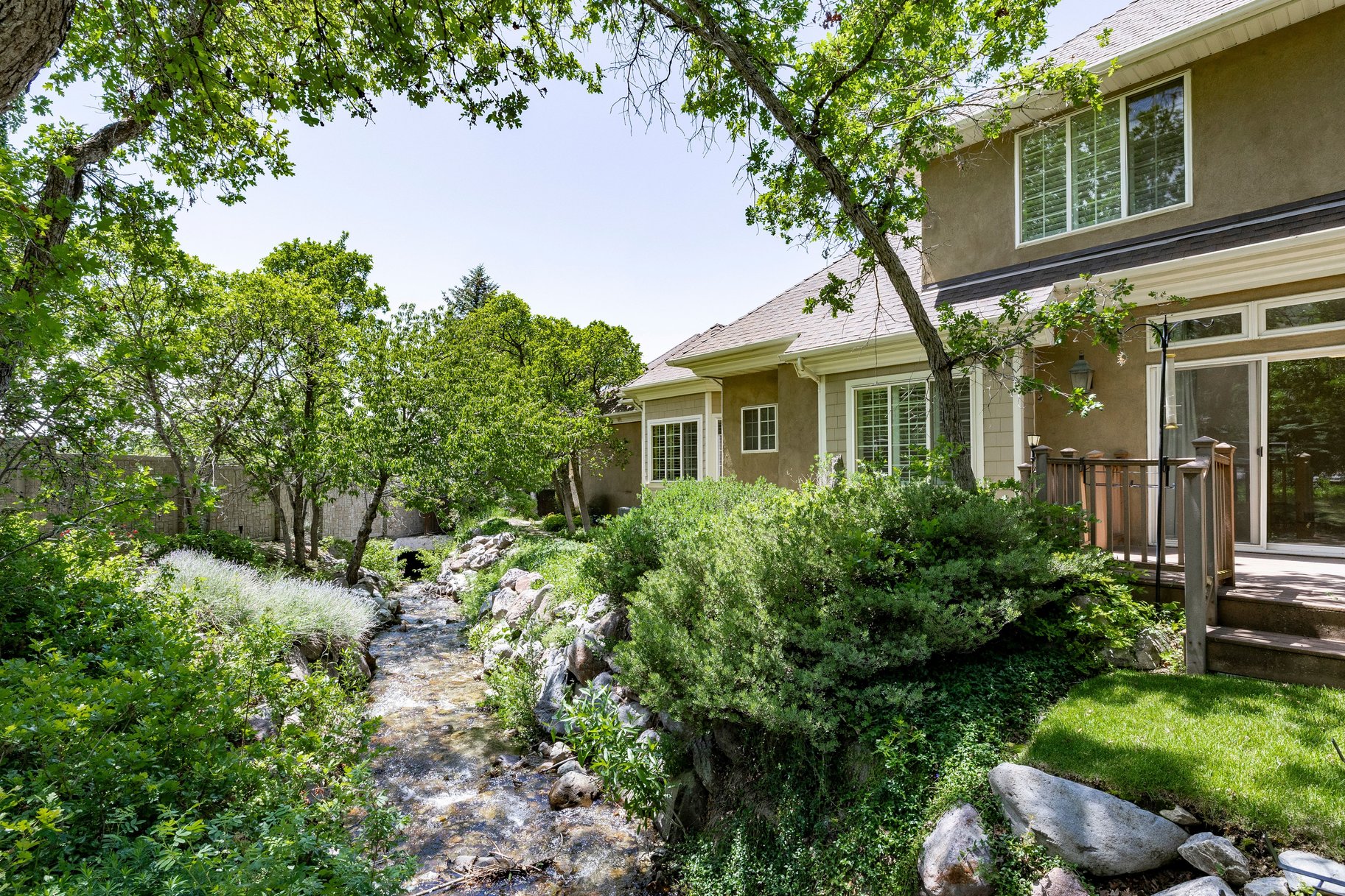  Private Gated Cottonwood Heights Retreat With Seasonal Stream & Mountain views - 物件實景
