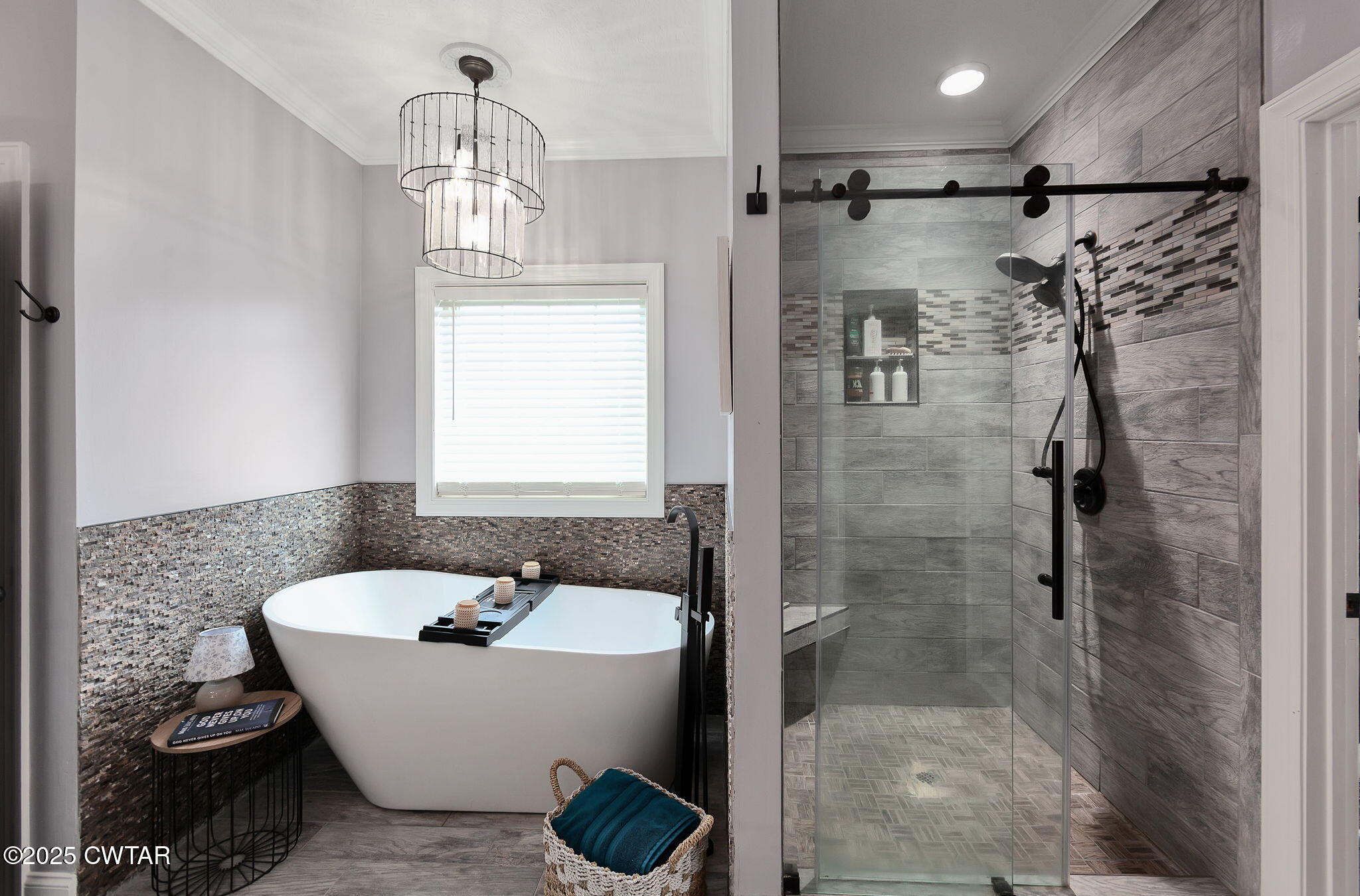 Jackson, Tennessee, 38305, United States, 5 Bedrooms Bedrooms, ,4 BathroomsBathrooms,Residential,For Sale,1912007