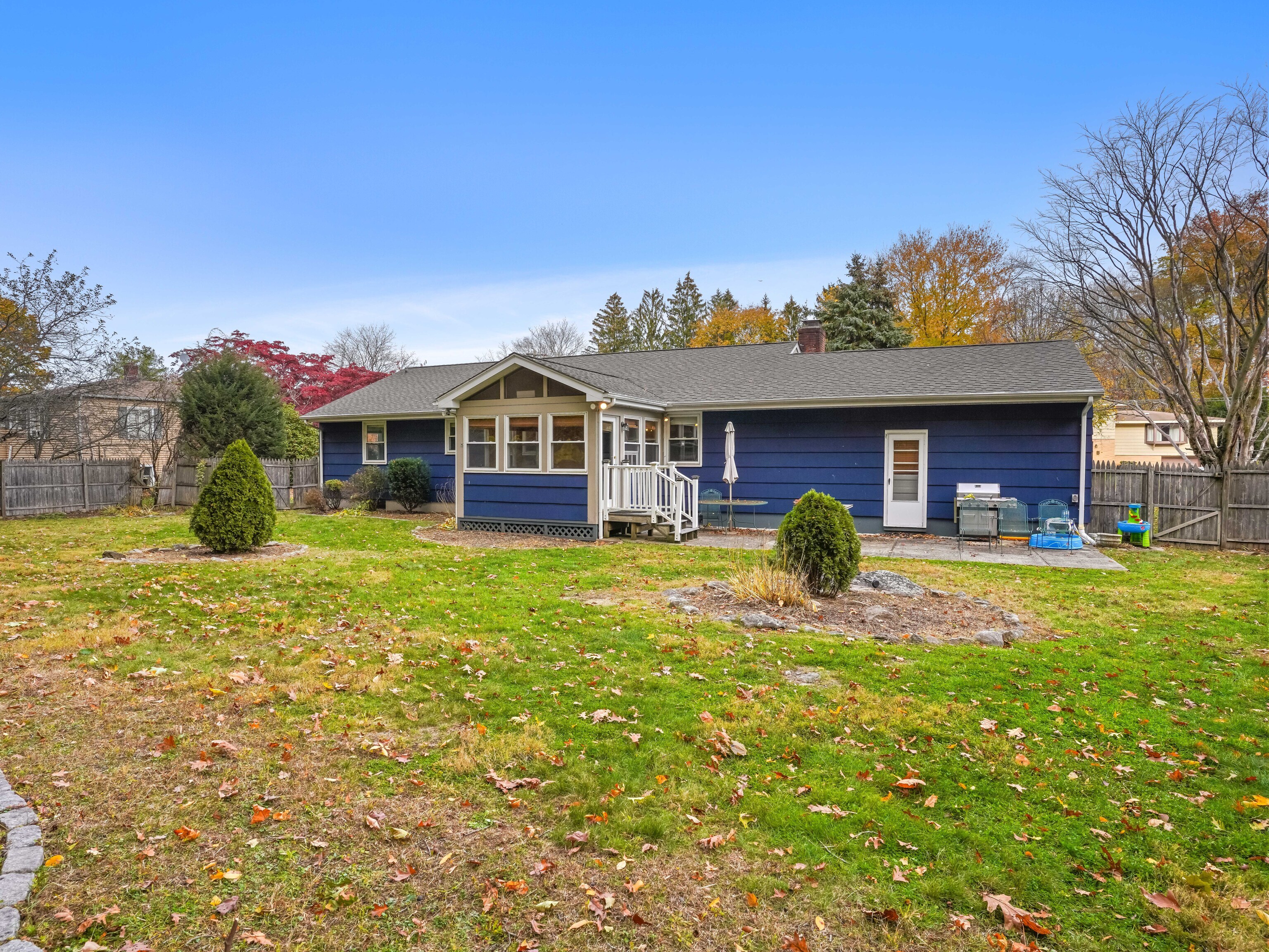 Norwalk, Connecticut, 06850, United States, 3 Bedrooms Bedrooms, ,2 BathroomsBathrooms,Residential,For Sale,1989488